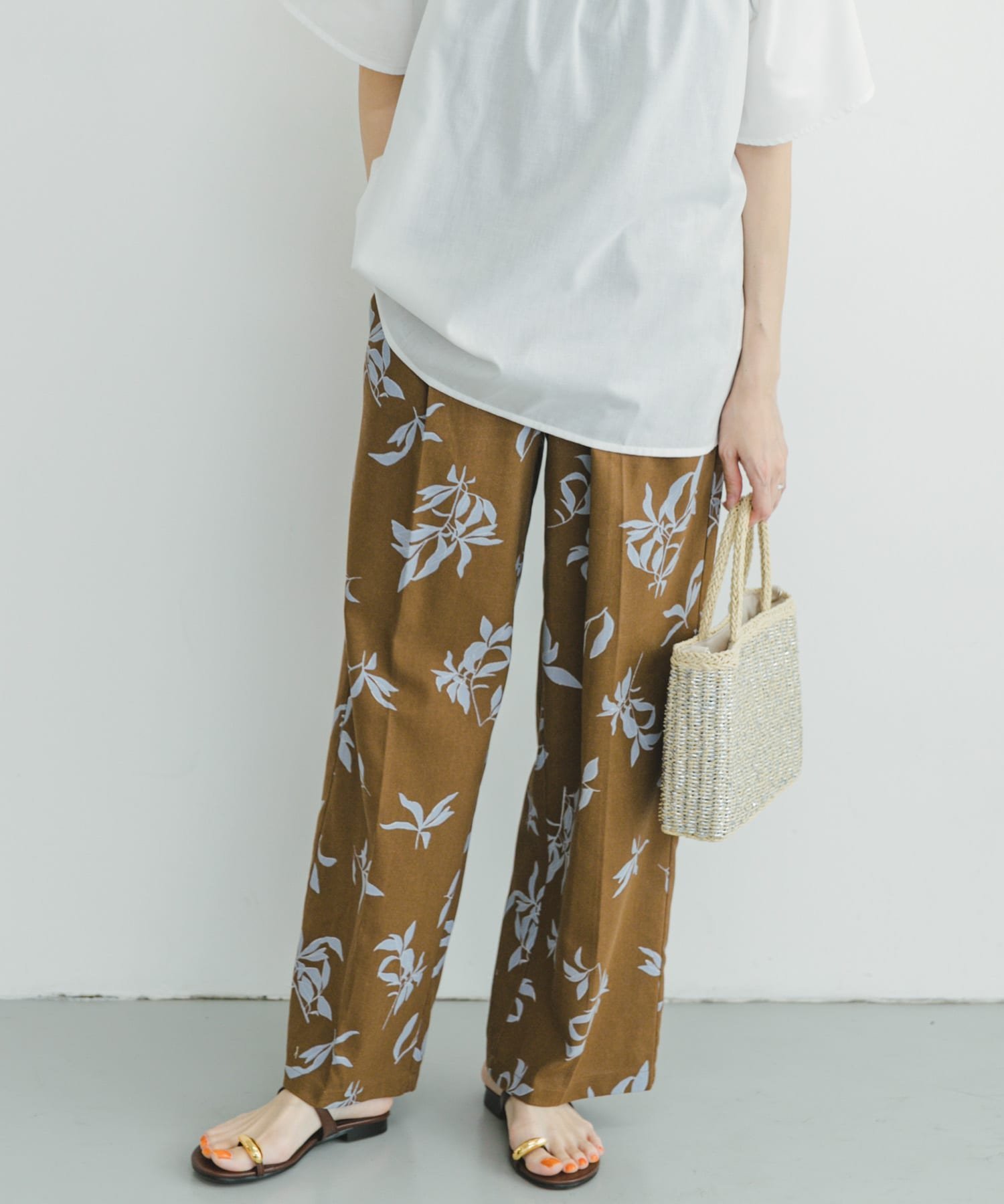 【SALE／33%OFF】URBAN RESEARCH ITEMS 『セットアップ対応』『洗濯可』リサイクルリネンセンタープレスパンツ アーバンリサーチアイテムズ パンツ その他のパンツ ブラウン ブラック【送料無料】のサムネイル