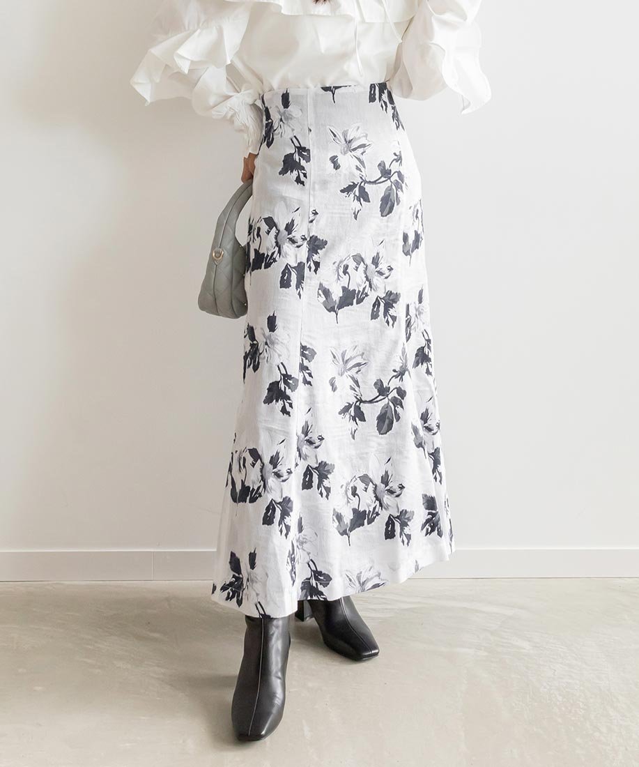 【SALE／70%OFF】RANDA フラワージャガードスカート ランダ スカート ロング・マキシスカート イエロー ネイビーのサムネイル