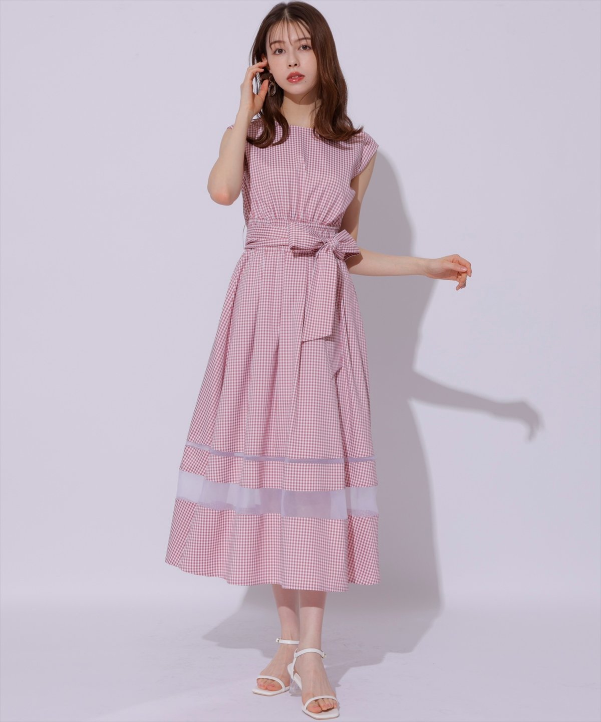 【SALE／40%OFF】SWINGLE シアー切替ギンガムチェックワンピース スウィングル ワンピース・ドレス その他のワンピース・ドレス ブラック レッド【送料無料】のサムネイル