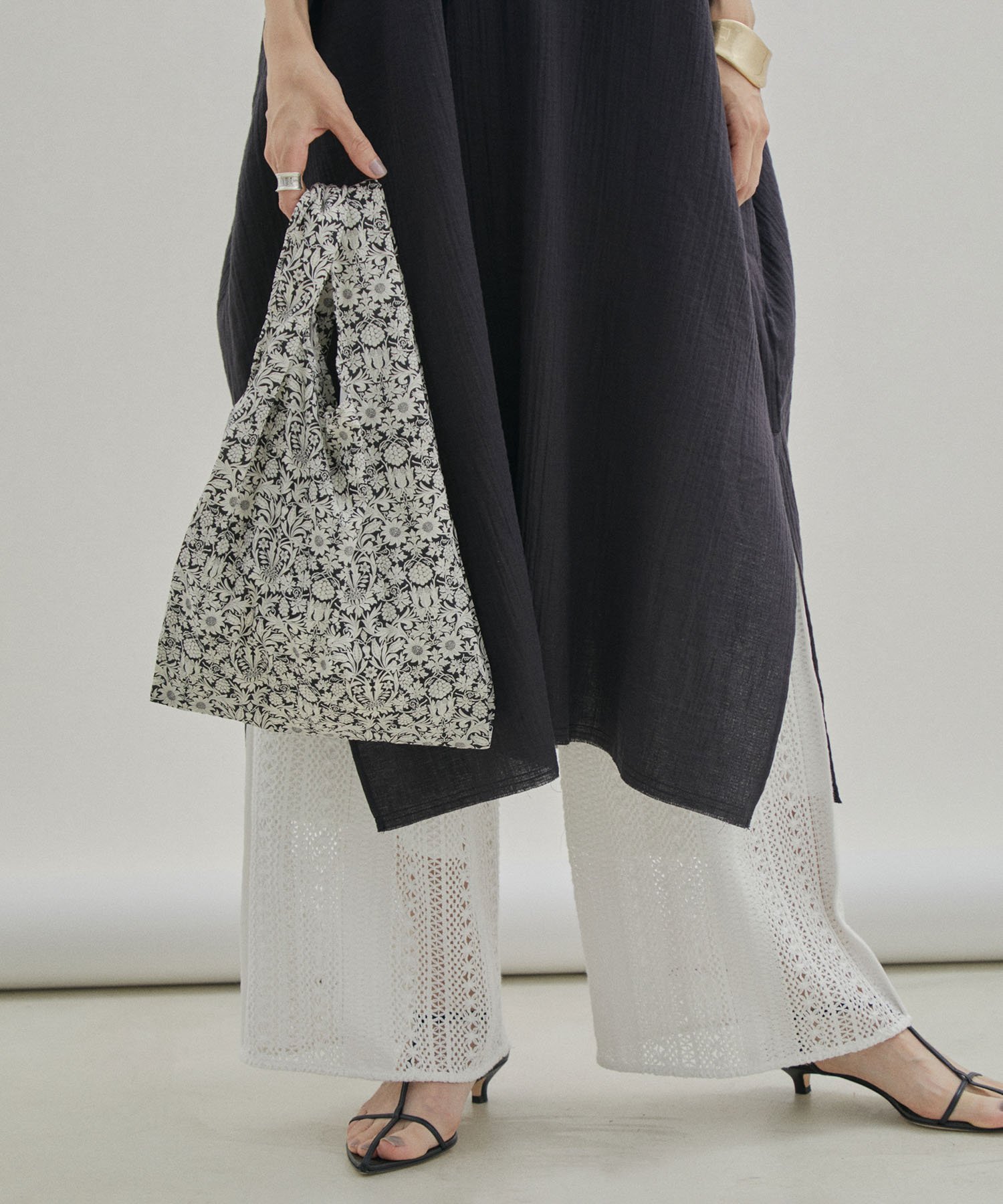 SALON adam et rope' 【LIBERTY】リバティプリントトートバッグ/ハンドバッグ サロン アダム エ ロペ バッグ トートバッグ ピンク ブラック ブラウン【送料無料】