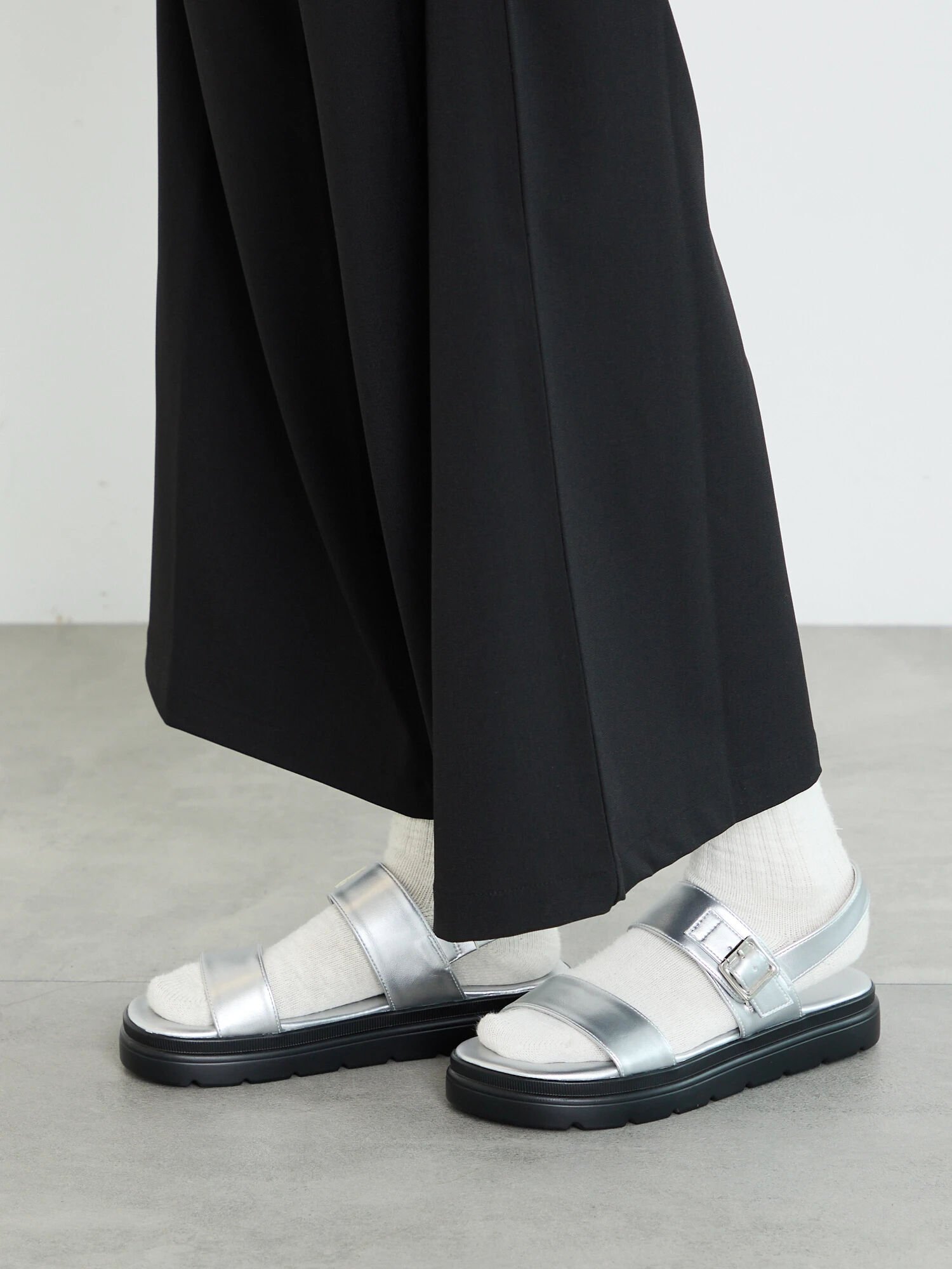 【SALE／50%OFF】Samansa Mos2 バックルベルトサンダル サマンサモスモス シューズ・靴 サンダル シルバー ブラック