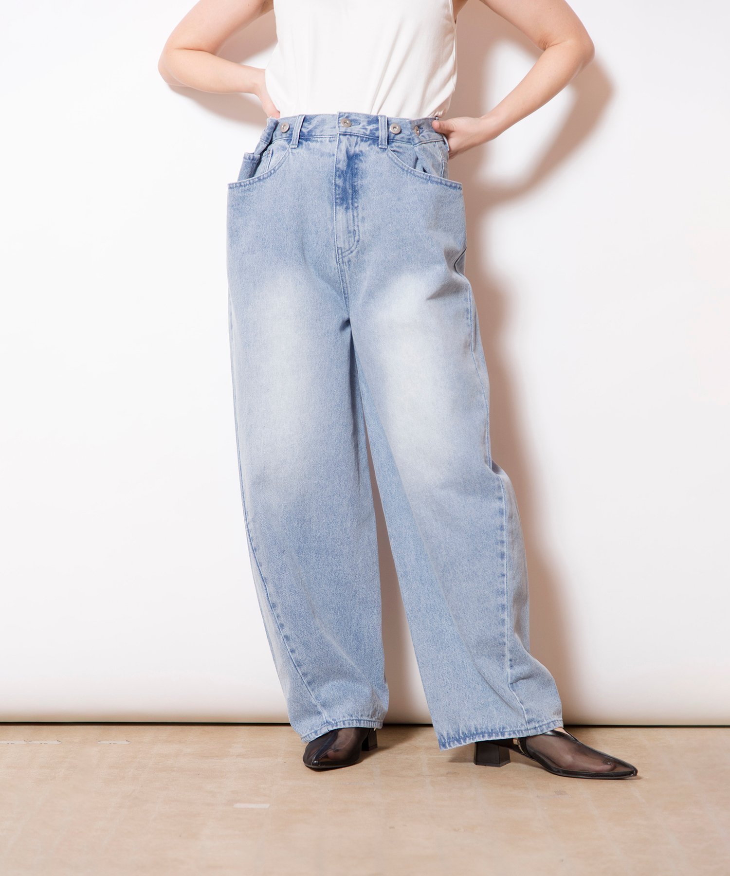 OSMOSIS タックデニムパンツ オズモーシス パンツ ジーンズ・デニムパンツ ブルー ブラック