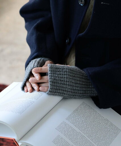 【SALE/50%OFF】BEAMS ROBERT MACKIE / 別注 POPCORN FINGER LES GLOVES ビームス アウトレット ファッション雑貨 手袋 ホワイト ブラック ベージュ ネイビー 【SALE/50%OFF】BEAMS ROBERT MACKIE / 別注 POPCORN FINGER LES GLOVES ビームス アウトレット ファッション雑貨 手袋 ホワイト ブラック ベージュ ネイビー