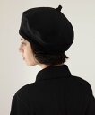 MIELI INVARIANT（ミエリ インヴァリアント）Basic Knit Beretスタンダードなデザインのシンプルなベレー帽。シーズン通して着回し性の高いデザインで、被るだけでコーデがオシャレに映えます。【注意事項】＊撮影場所やイメージにより実際の商品と色味が若干異なる場合がございます。商品のお色味はカラーバリエーション画像をご参照ください。型番：501161-000-020 JB4504【採寸】F(フリーサイズ)高さ：22cm頭周り：51cm商品のサイズについて【商品詳細】韓国素材：綿100％サイズ：F(フリーサイズ)※画面上と実物では多少色具合が異なって見える場合もございます。ご了承ください。商品のカラーについて 【予約商品について】 ※「先行予約販売中」「予約販売中」をご注文の際は予約商品についてをご確認ください。■重要なお知らせ※ 当店では、ギフト配送サービス及びラッピングサービスを行っておりません。ご注文者様とお届け先が違う場合でも、タグ（値札）付「納品書 兼 返品連絡票」同梱の状態でお送り致しますのでご了承ください。 ラッピング・ギフト配送について※ 2点以上ご購入の場合、全ての商品が揃い次第一括でのお届けとなります。お届け予定日の異なる商品をお買い上げの場合はご注意下さい。お急ぎの商品がございましたら分けてご購入いただきますようお願い致します。発送について ※ 買い物カートに入れるだけでは在庫確保されませんのでお早めに購入手続きをしてください。当店では在庫を複数サイトで共有しているため、同時にご注文があった場合、売切れとなってしまう事がございます。お手数ですが、ご注文後に当店からお送りする「ご注文内容の確認メール」をご確認ください。ご注文の確定について ※ Rakuten Fashionの商品ページに記載しているメーカー希望小売価格は、楽天市場「商品価格ナビ」に登録されている価格に準じています。 商品の価格についてMIELI INVARIANTMIELI INVARIANTのハンチング・ベレー帽帽子ご注文・お届けについて発送ガイドラッピンググッズ3,980円以上送料無料ご利用ガイド
