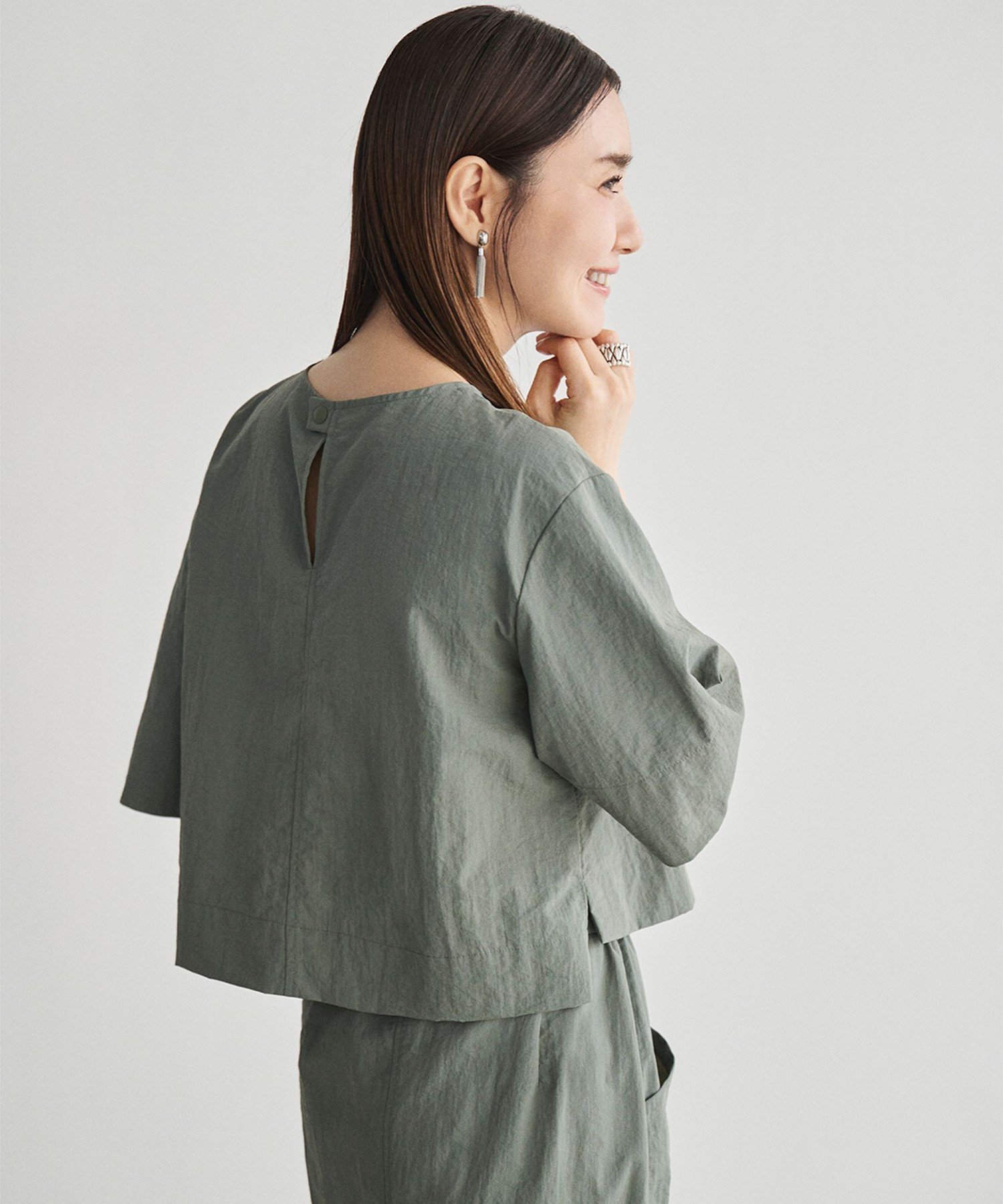 エディター東原妙子 * Demi-Luxe BEAMS / ライトウェイト プルオーバー デミルクス ビームス トップス シャツ・ブラウス グリーン ホワイト ブラック