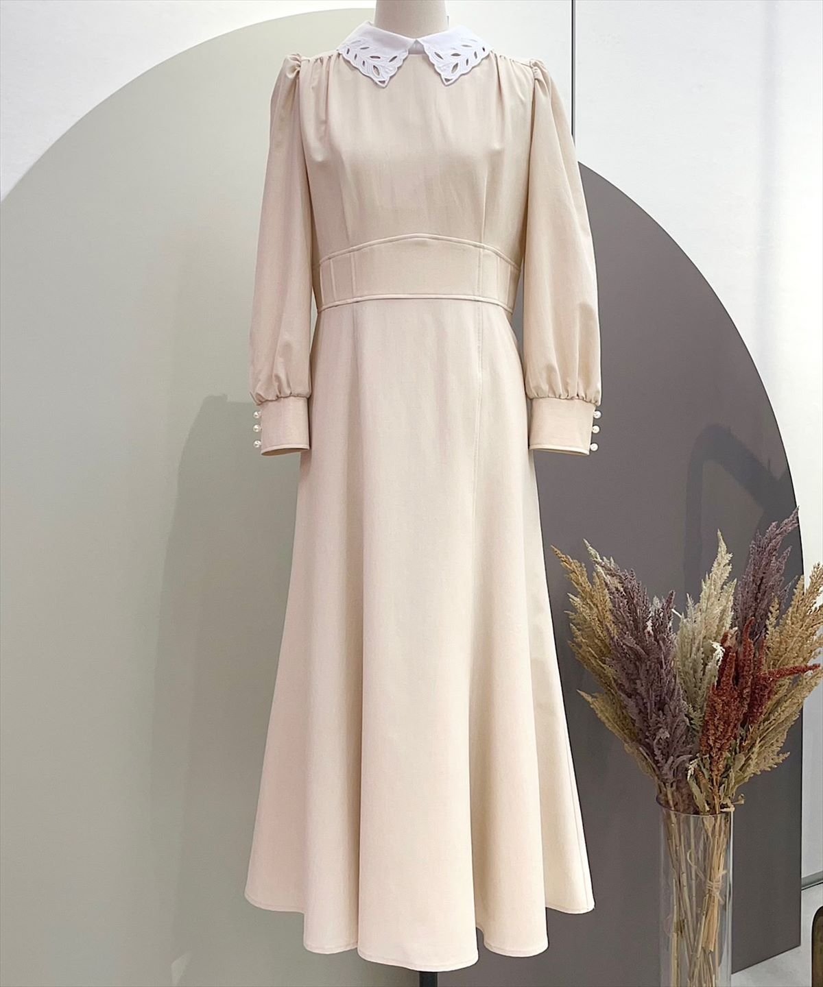 【SALE／40%OFF】Swingle 長袖刺繍カラーデイリードレスワンピース スウィングル ワンピース・ドレス その他のワンピース・ドレス ベージュ ネイビー ブラック【送料無料】のサムネイル