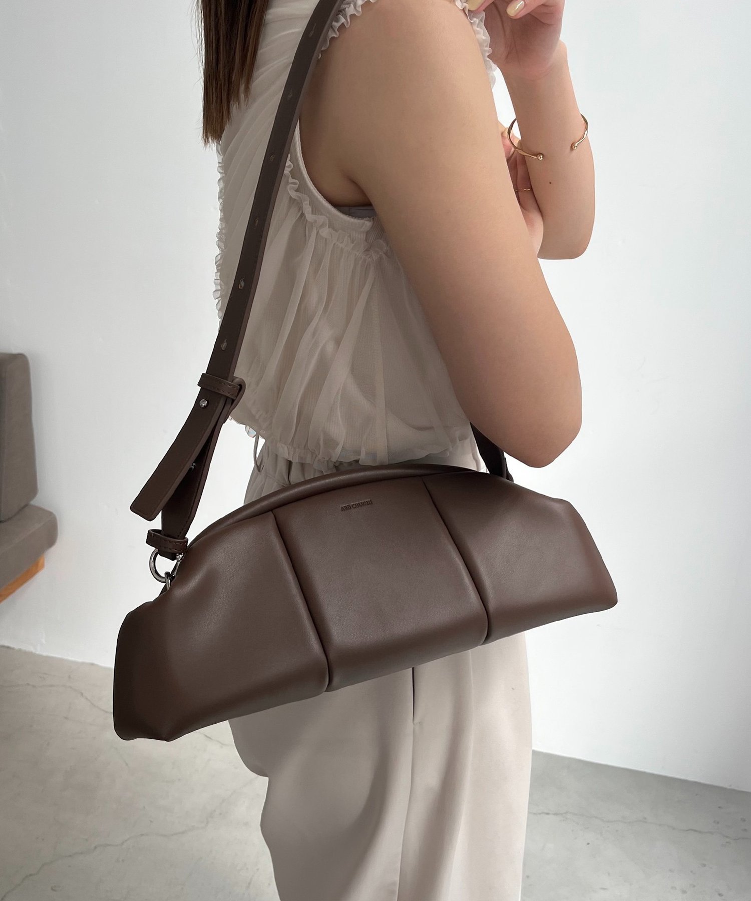 CAPRICIEUX LE'MAGE ＜ADD CULUMN/アドカラム＞PUFF CLASP CLUTCHバッグ カプリシュ　レマージュ バッグ ショルダーバッグ ブラウン ブラック【送料無料】のサムネイル