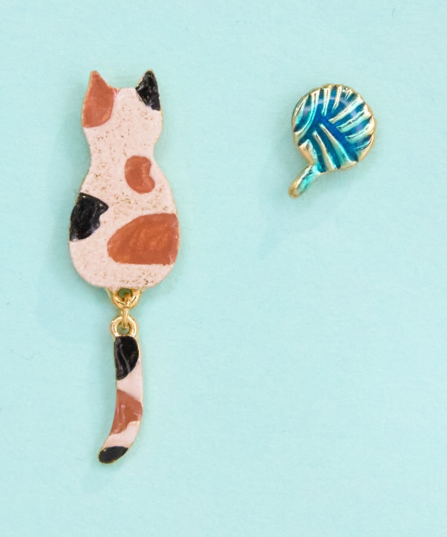 Magine gargle:アニマルシリーズ ネコと毛糸 猫 ピアス マージン アクセサリー・腕時計 ピアス レッド ..