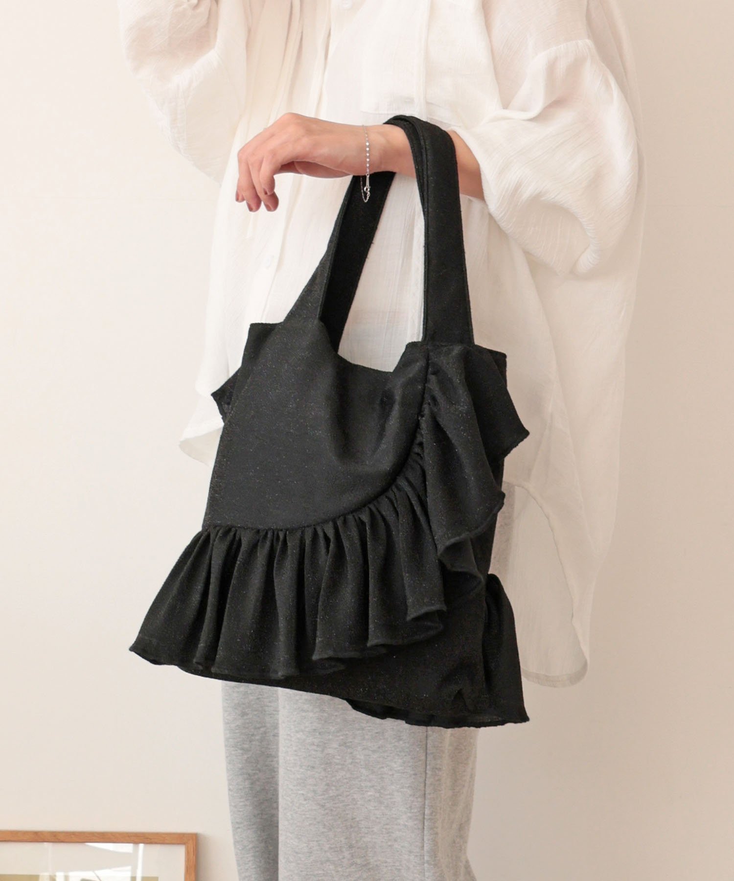 【SALE／20%OFF】T.S.L 【オケージョン/軽量/サブバッグ】ラメフリルトートバッグ トライシル バッグ トートバッグ ブラック ベージュ シルバー