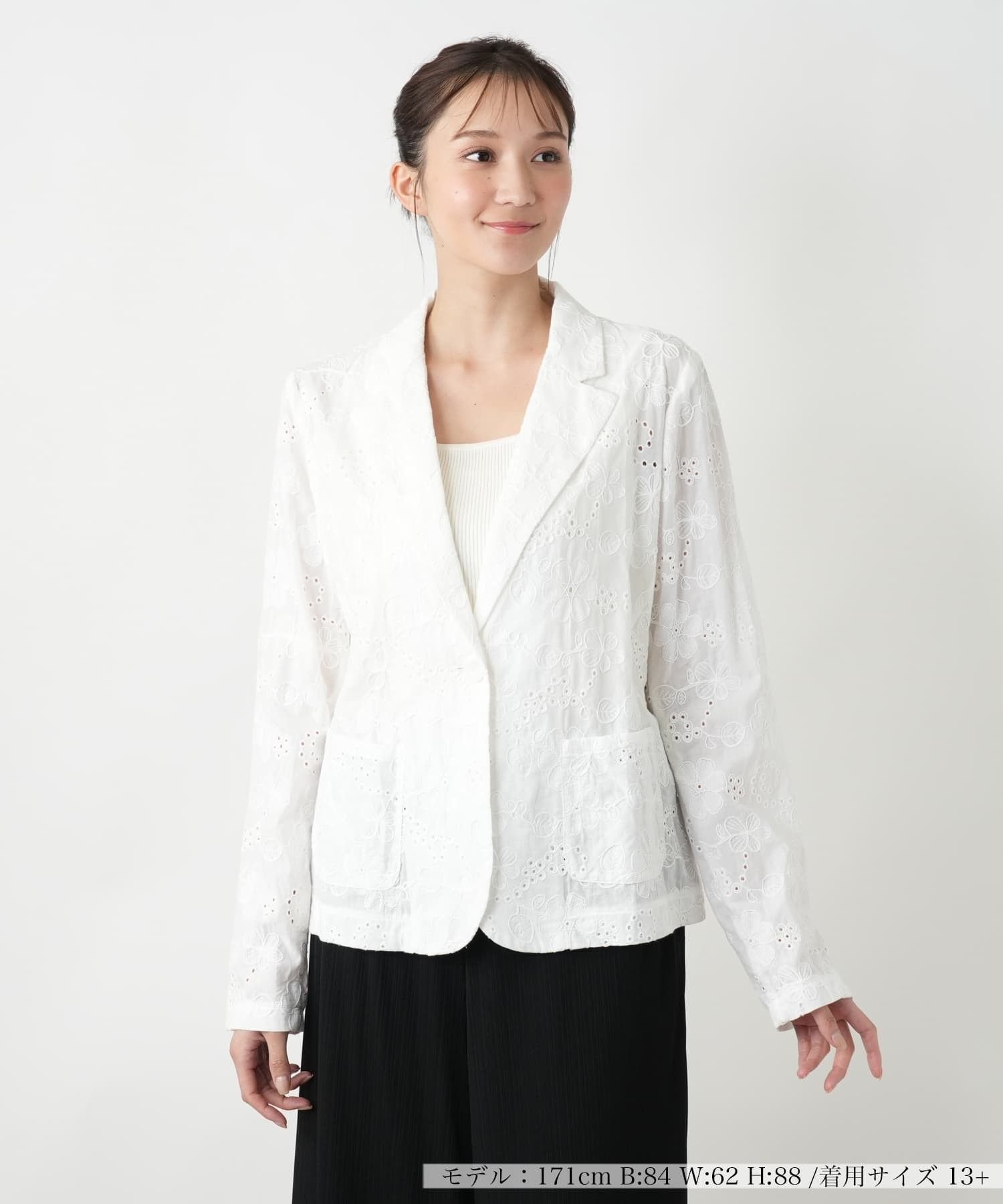 Leilian PLUS HOUSE カットワーク刺繍ジャケット-BLUBIANCO レリアン プラスハウス ジャケット・アウター テーラードジャケット・ブレザー ホワイト