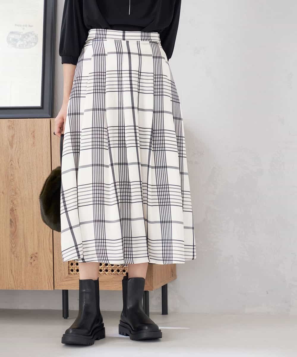 【SALE／20%OFF】a.v.v 【マシンウォッシャブル】タックフレアサテンスカート アー・ヴェ・ヴェ スカート その他のスカート ホワイト【送料無料】