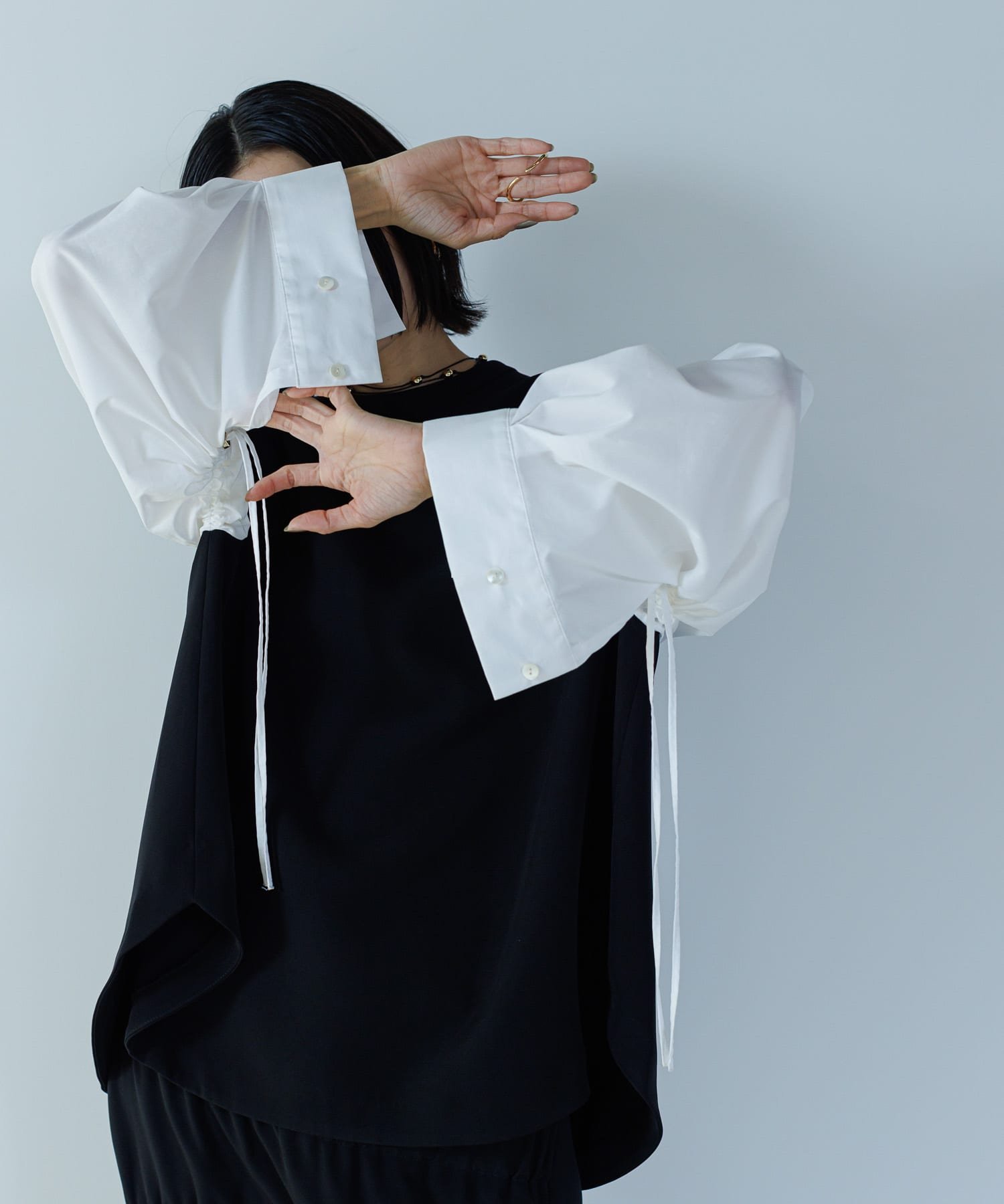 【SALE／50%OFF】URBAN RESEARCH ROSSO CHIGNON シャーリングデザインブラウス アーバンリサーチロッソ トップス シャツ・ブラウス ブラック【送料無料】