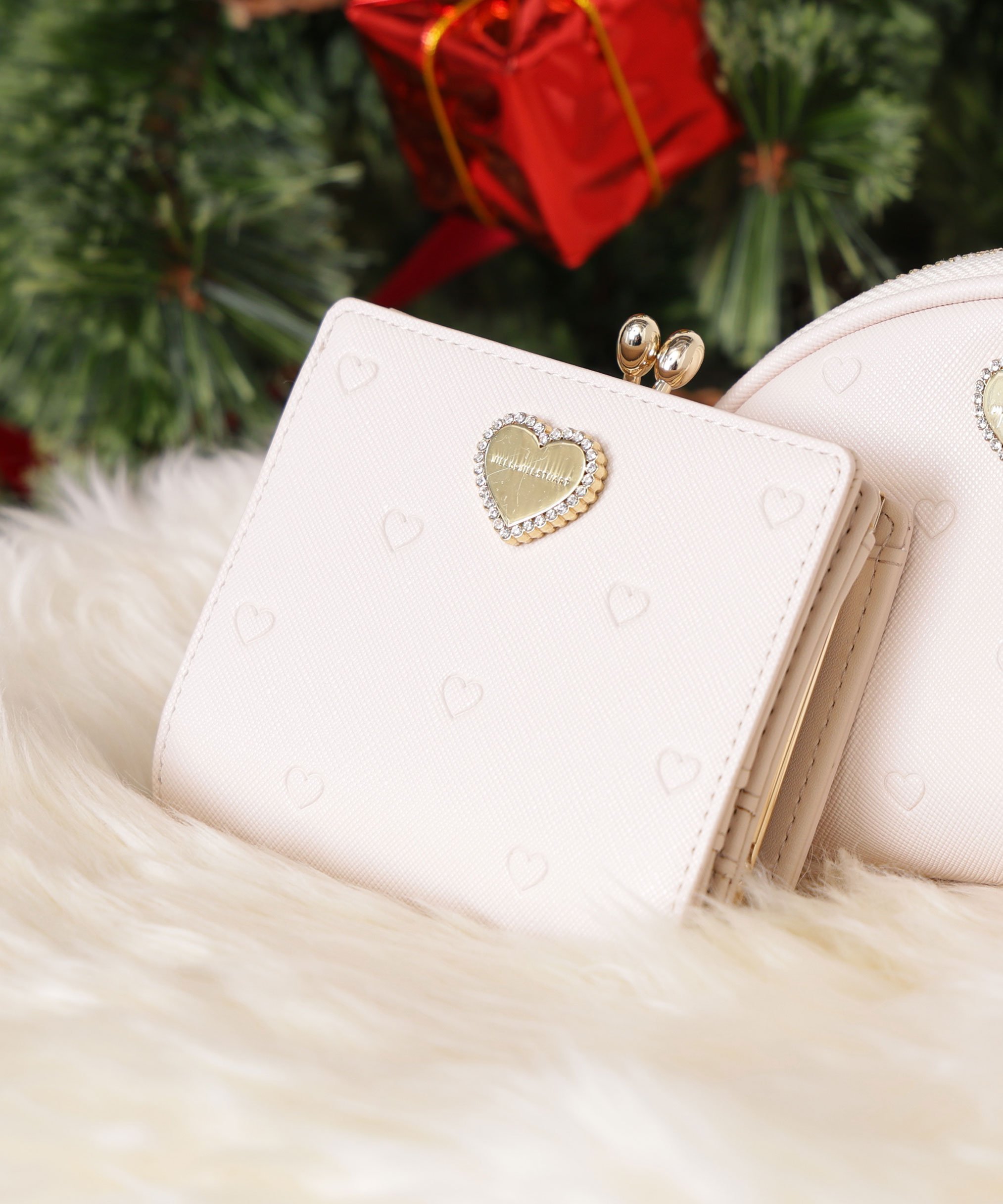 JILL by JILL STUART エンボスハートがま口ウォレット ジル バイ ジル スチュアート 財布・ポーチ・ケース 財布 ブルー ピンク ブラック【送料無料】のサムネイル