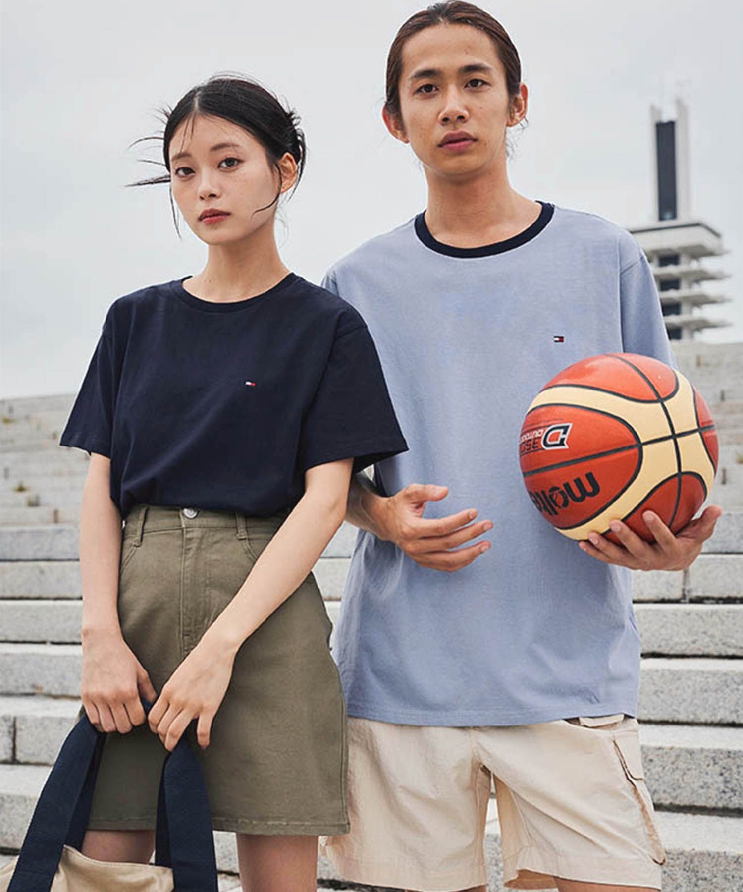 【SALE／20%OFF】TOMMY HILFIGER 80SリンガーTシャツ ユニセックス オンライン限定 トミーヒルフィガー トップス カットソー・Tシャツ ブルー ブラック ネイビー【送料無料】