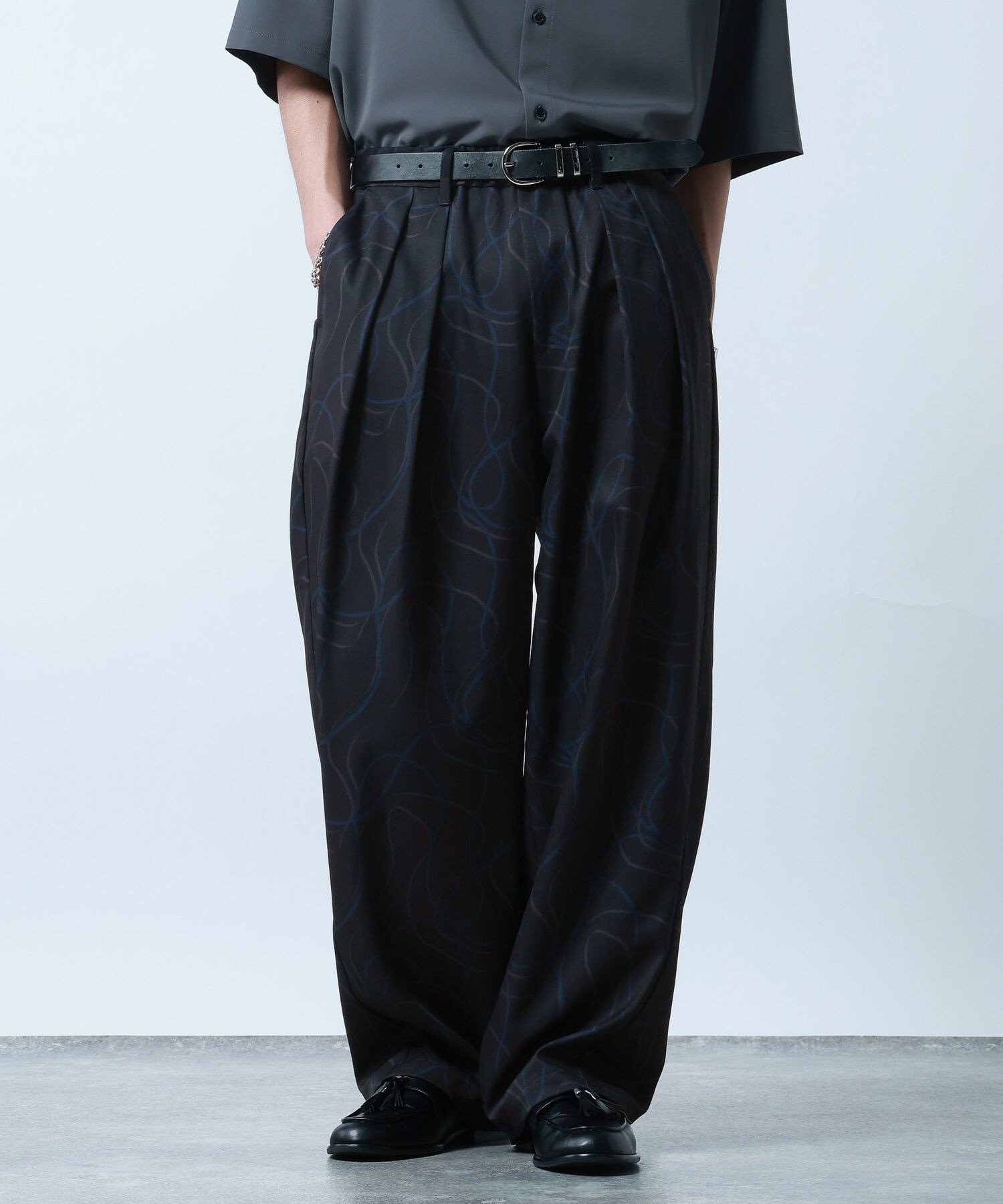 RAGEBLUE CURVE SEAM/2タックコクーンイージーパンツ レイジブルー パンツ その他のパンツ ブラック ベージュ
