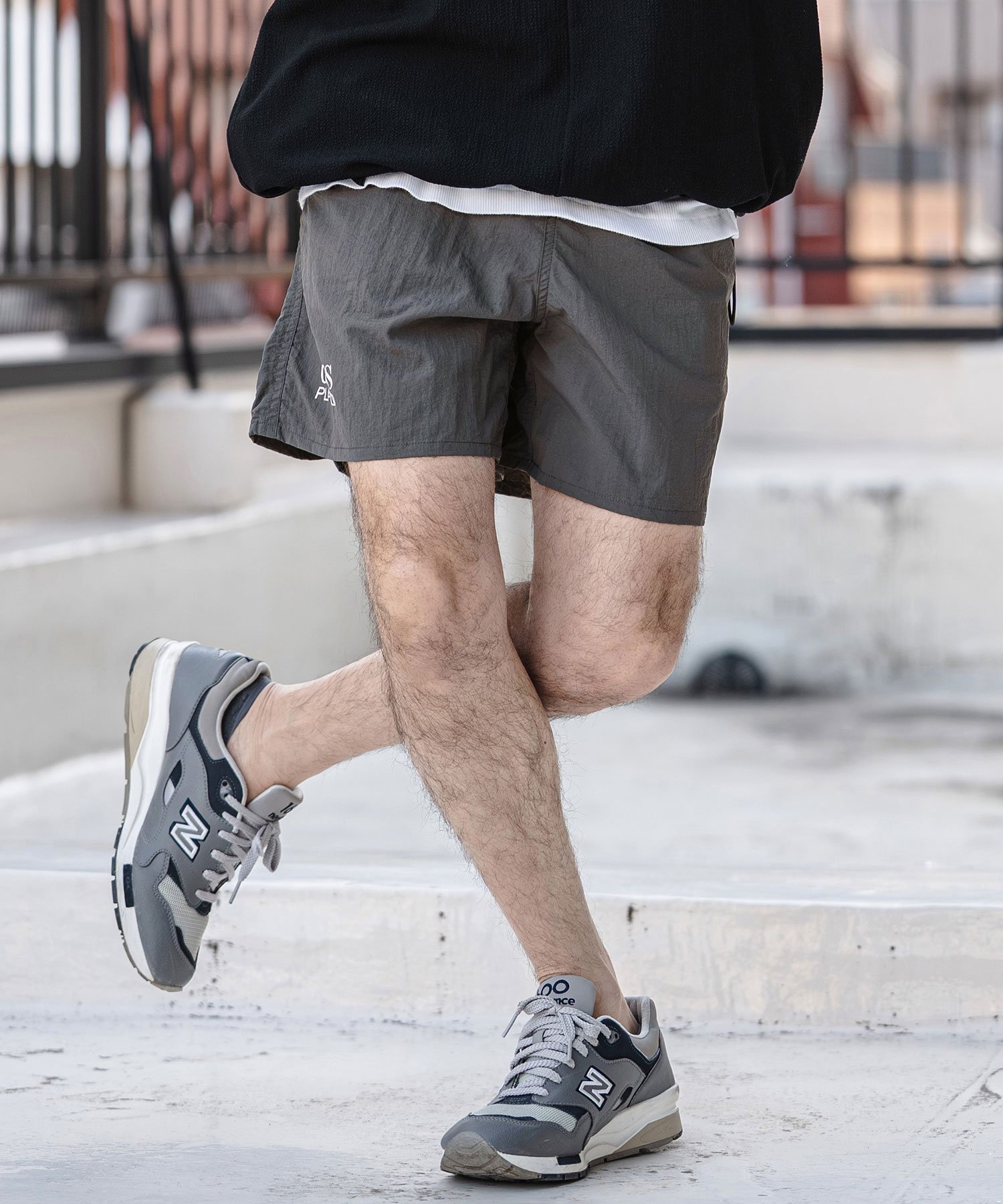 mp14518- Nylon Taffeta Letter Print Short Pants ショートパンツ カンビオ パンツ その他のパンツ ブルー グレー ブラック