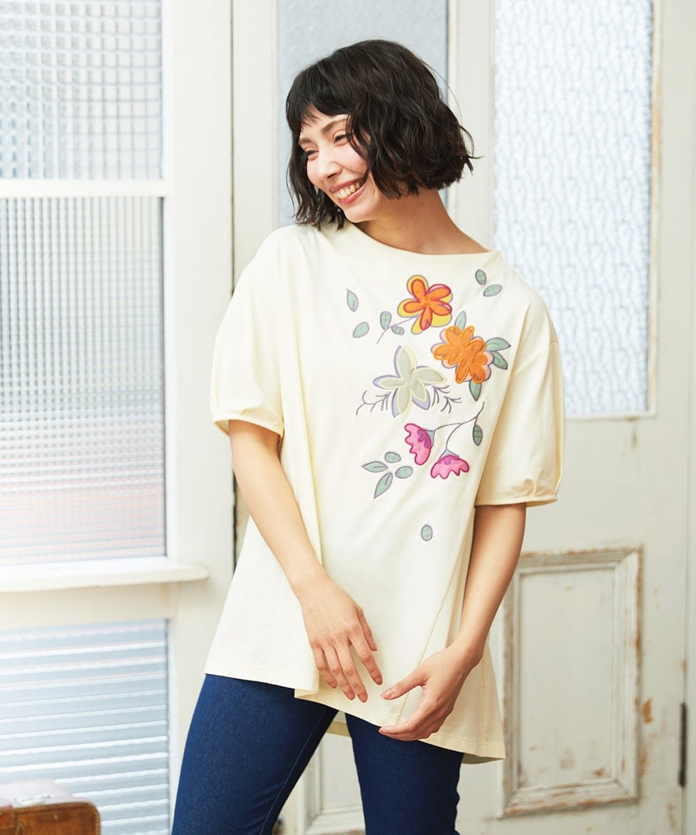 Jocomomola 【接触冷感】Fresco 天竺フラワーアップリケTシャツ ホコモモラ トップス カットソー・Tシャツ ホワイト ブルー