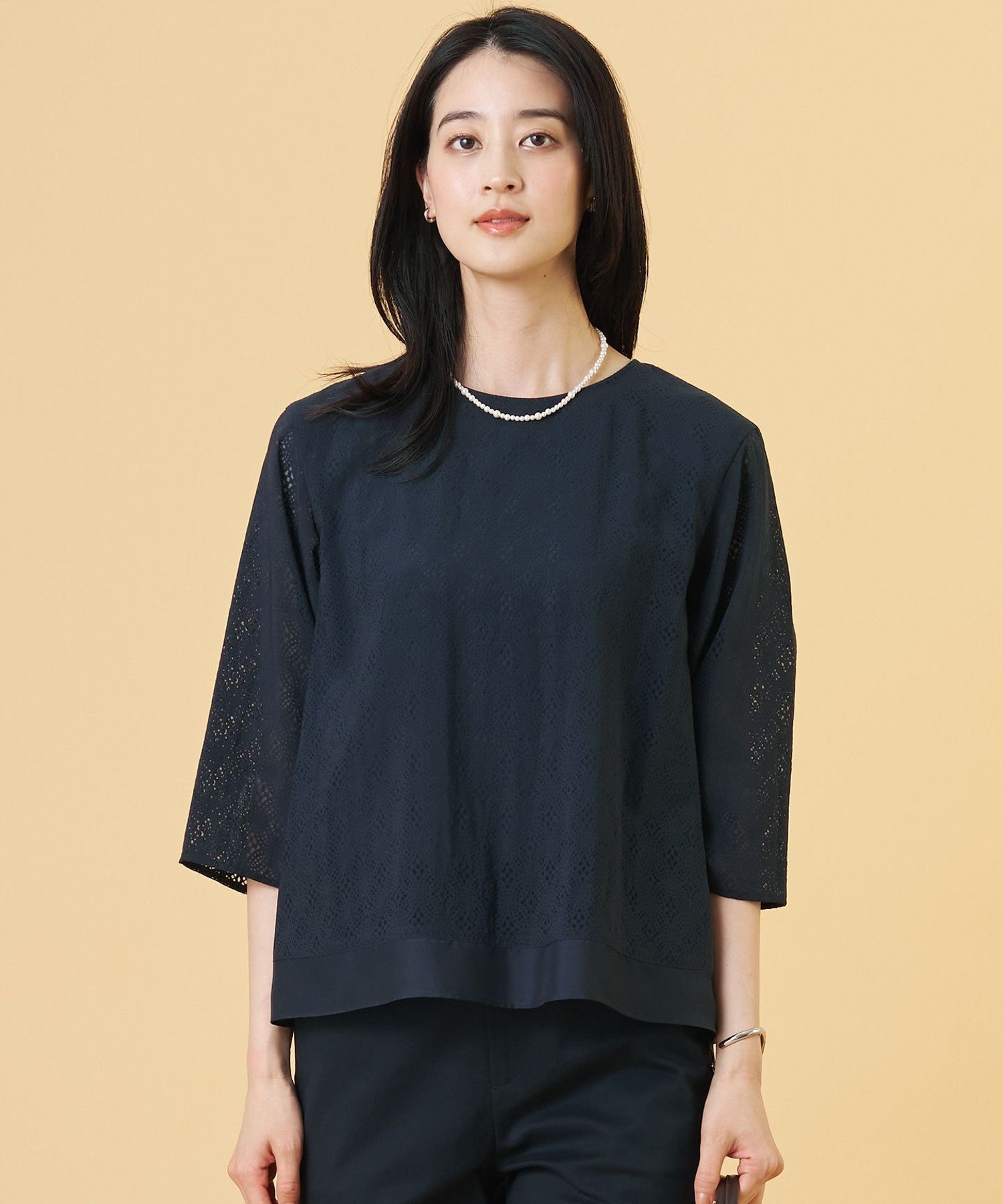 J.PRESS LADIES L 【一枚で着映え】幾何オパール プルオーバー ブラウス ジェイプレス トップス シャツ・ブラウス ベージュ ネイビー グレー
