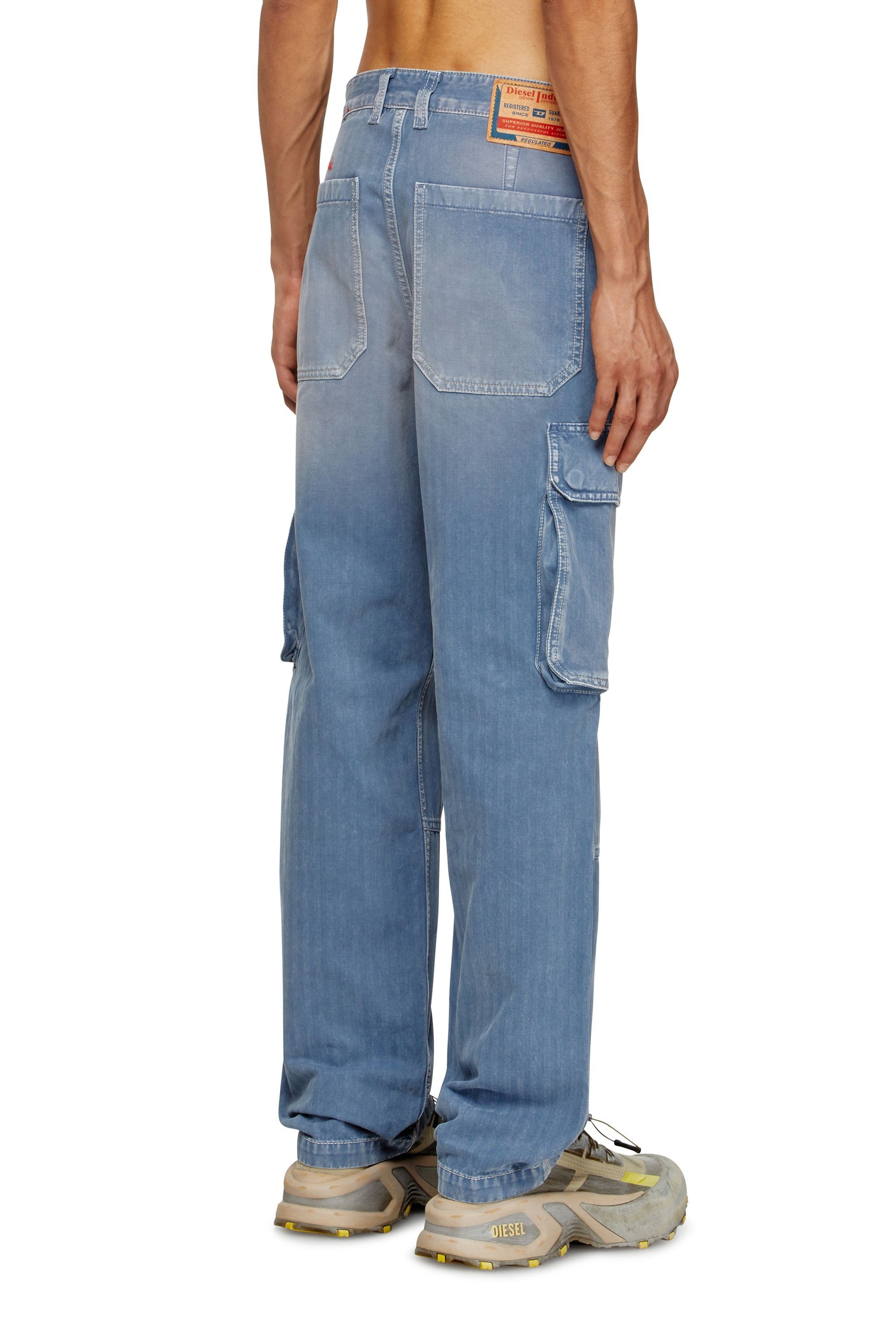 メンズ デニムパンツ REGULAR D-UTY-CARGO L.30 ディーゼル パンツ ジーンズ・デニムパンツ ブルー