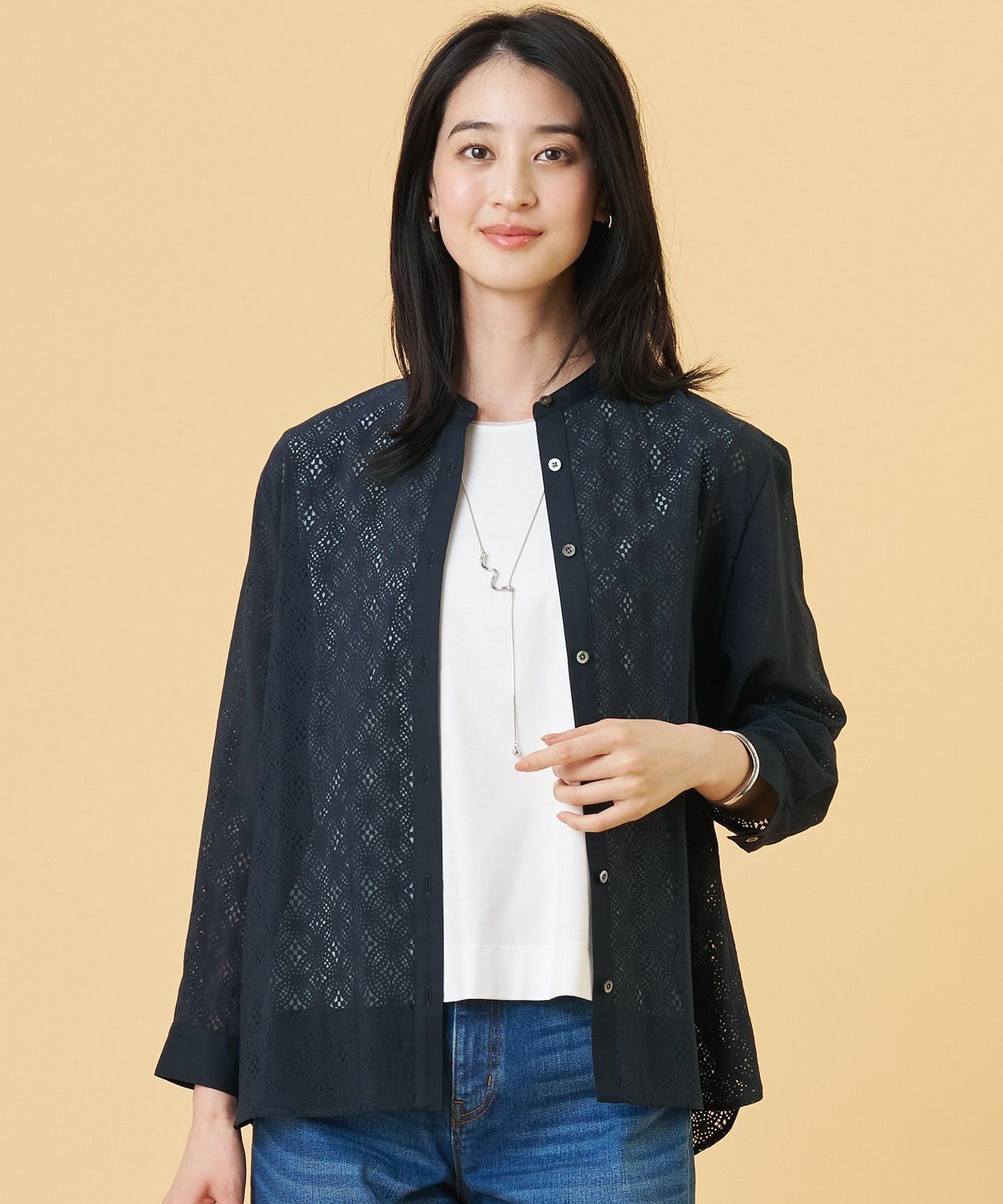 J.PRESS LADIES L 【一枚で着映え】幾何オパール バンドカラー シャツ ブラウス ジェイプレス トップス シャツ・ブラウス ベージュ ネイビー グレー