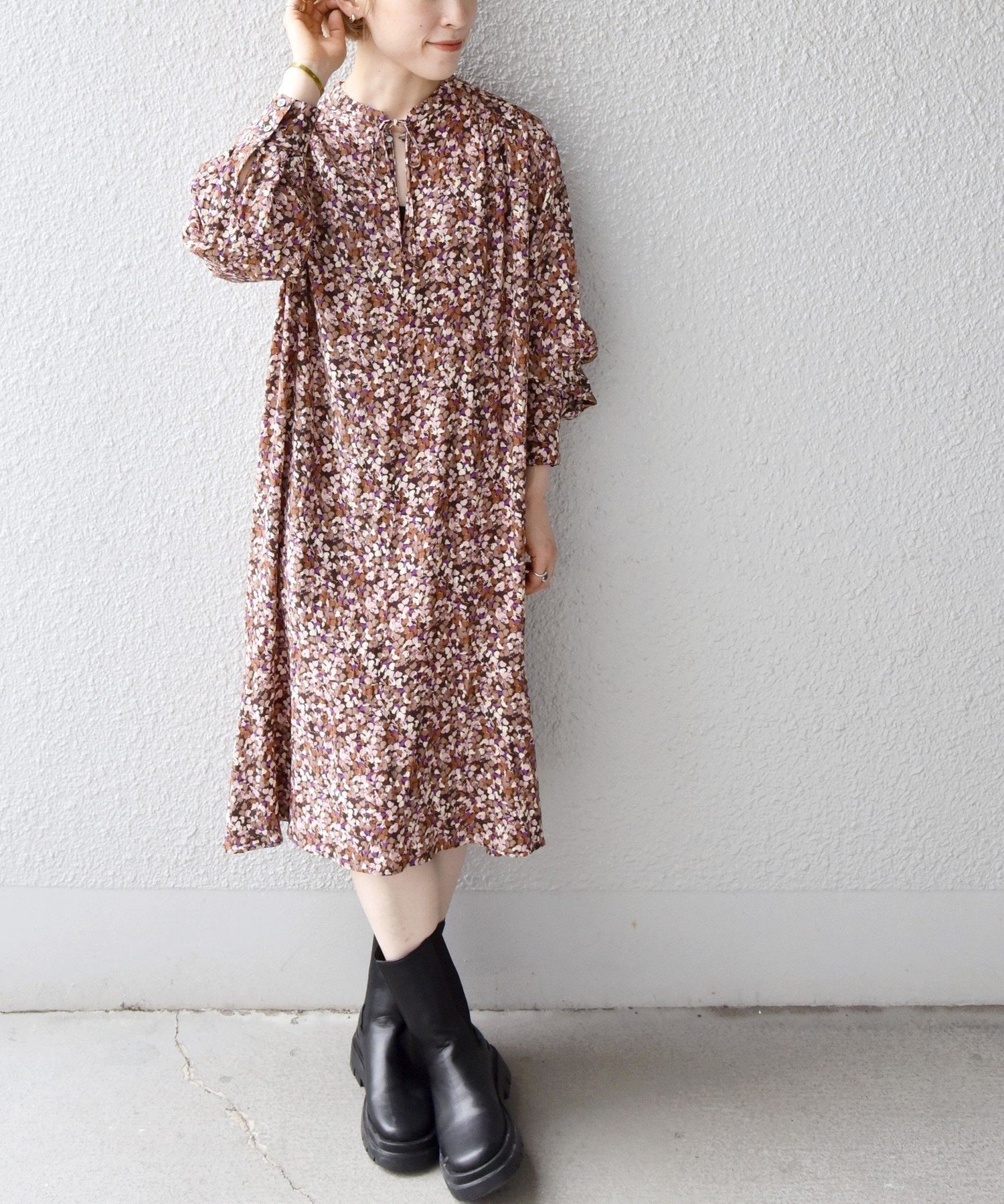 【SALE／40%OFF】SHIPS any SHIPS any: SPRINTEX フラワー ミディ ワンピース シップス ワンピース・ドレス その他のワンピース・ドレス ブラウン ブラック【送料無料】のサムネイル