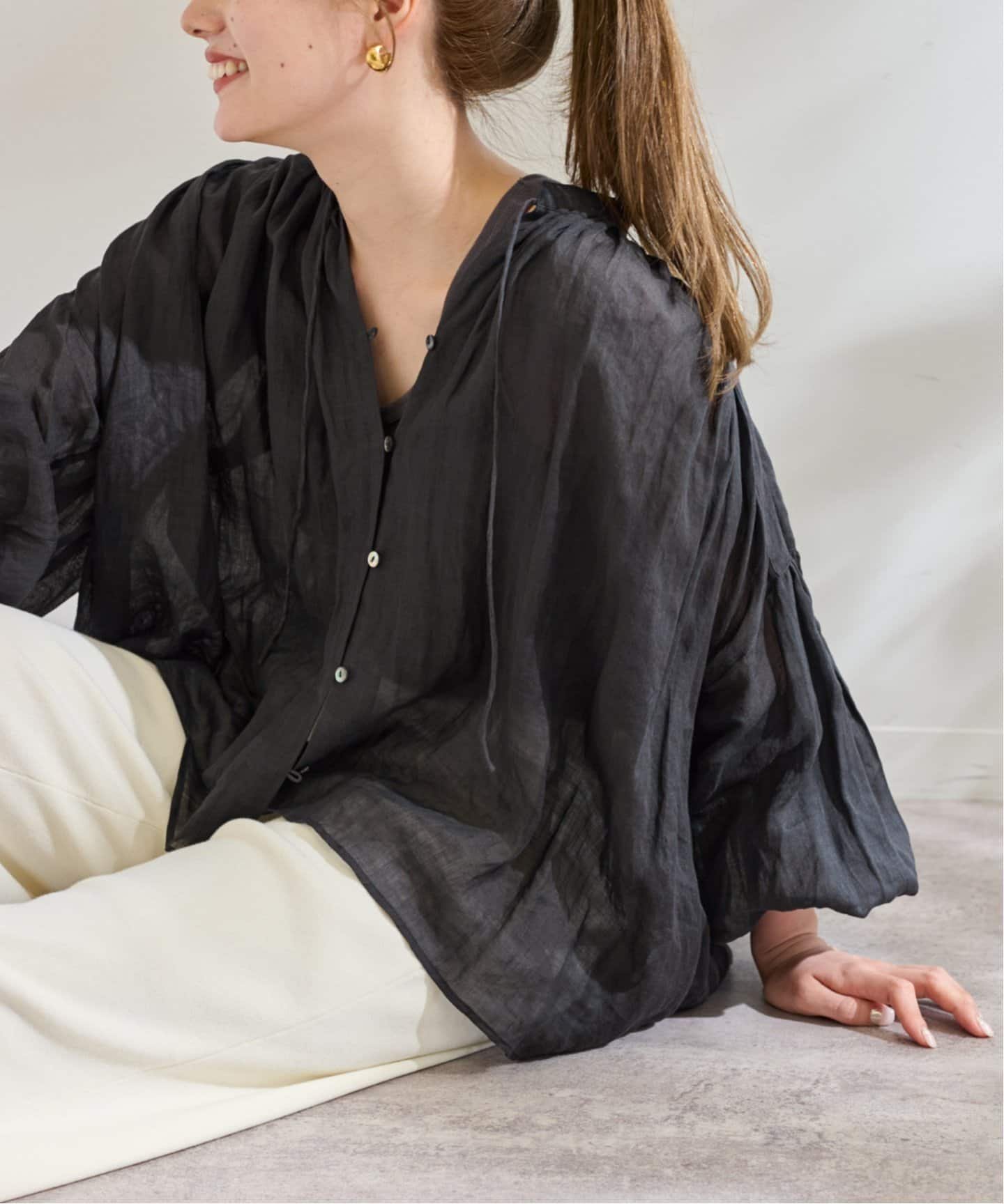 FRAMeWORK ≪予約≫ギャザーブラウス フレームワーク トップス シャツ・ブラウス ブルー ブラック ホワイト【送料無料】のサムネイル