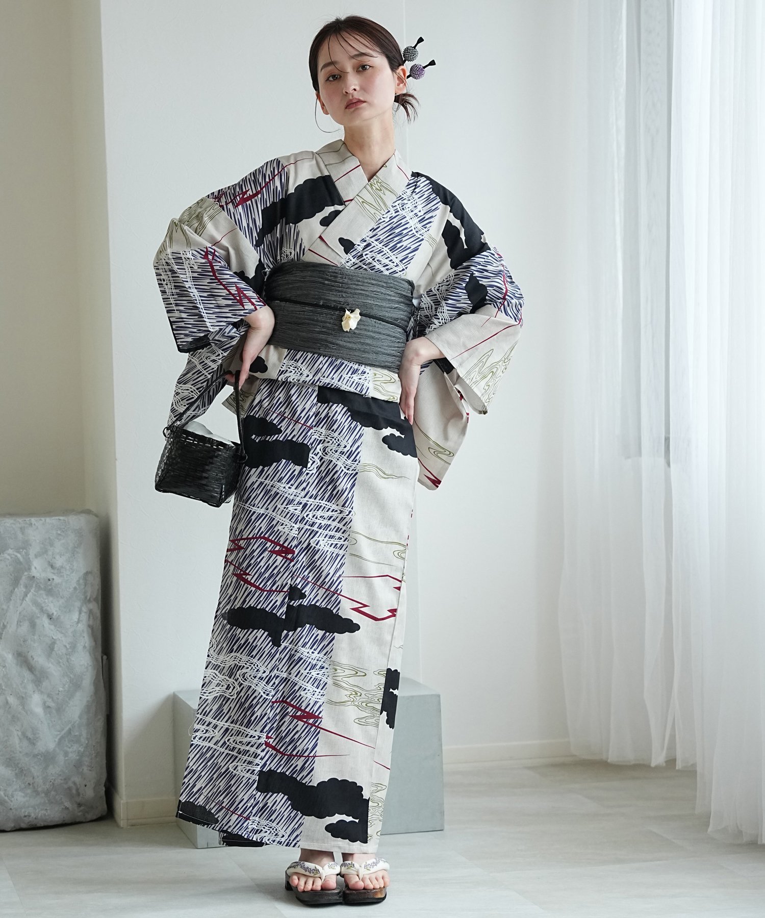 Rakuten FashionのNico@ntique ニコアンティーク 浴衣 3点セット 雷鳴と雲取染め分け・ブルー Fサイズ ウタタネ 着物・浴衣・和装小物 浴衣 ブルー【送料無料】｜アングル2