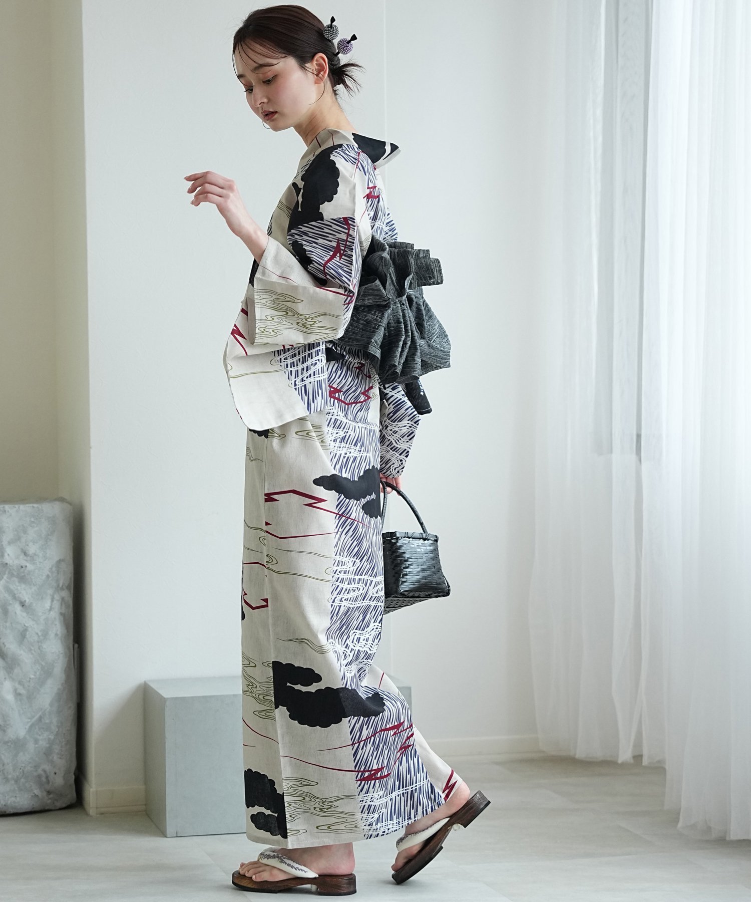 Rakuten FashionのNico@ntique ニコアンティーク 浴衣 3点セット 雷鳴と雲取染め分け・ブルー Fサイズ ウタタネ 着物・浴衣・和装小物 浴衣 ブルー【送料無料】｜アングル3