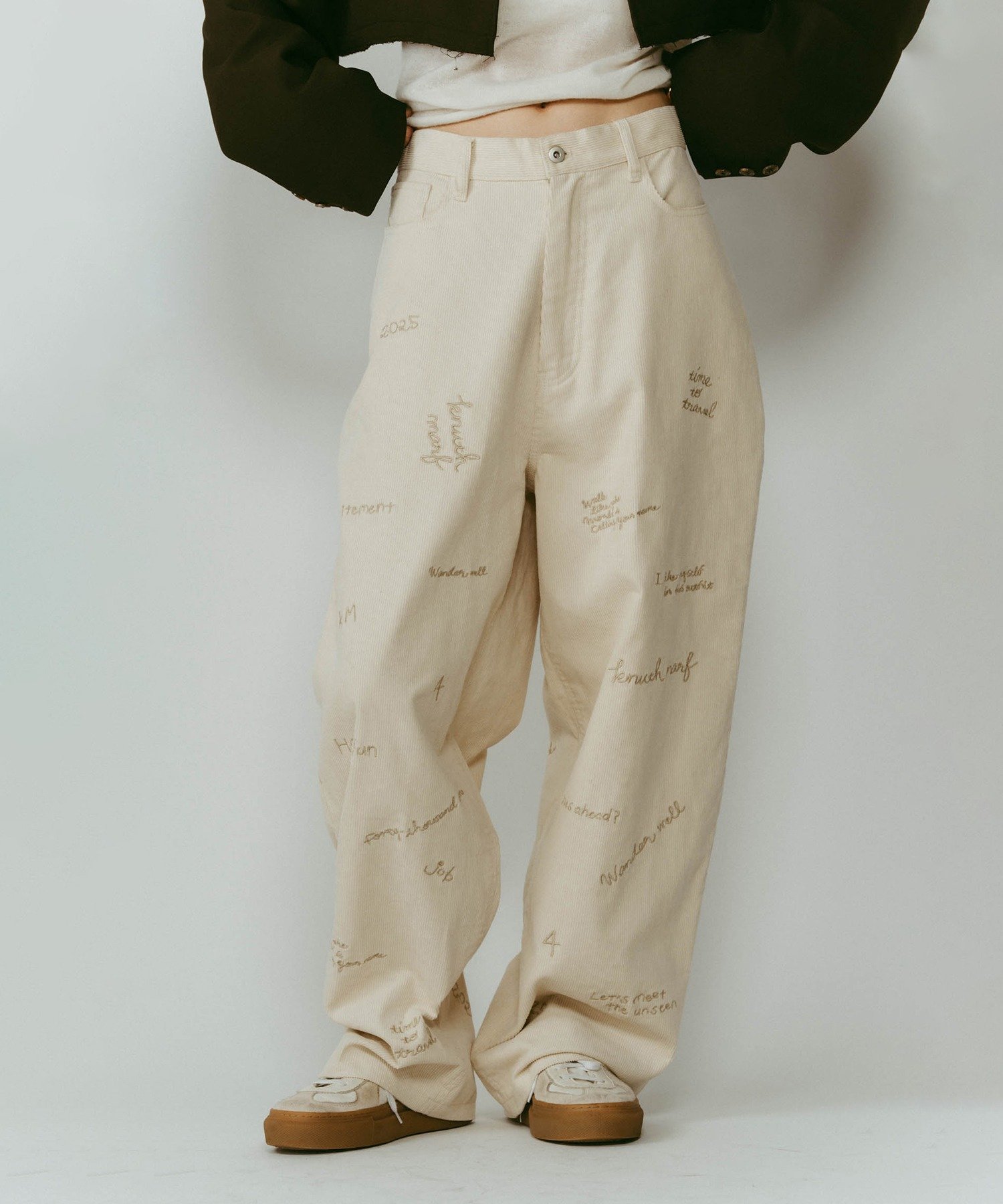 Knuth Marf Knuth Marf/embroidered corduroy pants カセットチャート パンツ その他のパンツ ネイビー..