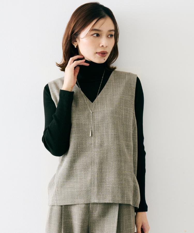 【SALE／44%OFF】UNTITLED 【重ね着レイヤードに/セットアップ可】梳毛調合繊Vネックベスト アンタイトル トップス シャツ・ブラウス ブラック ベージュ【送料無料】