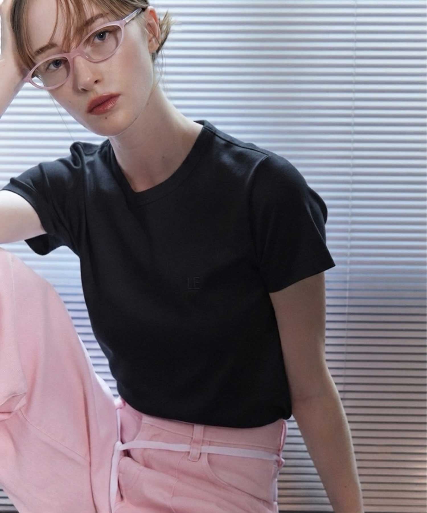 LE CIEL BLEU LEフィットTシャツ / "LE" Fitted T-Shirt ルシェルブルー トップス カットソー・Tシャツ グレー ブラック ホワイト