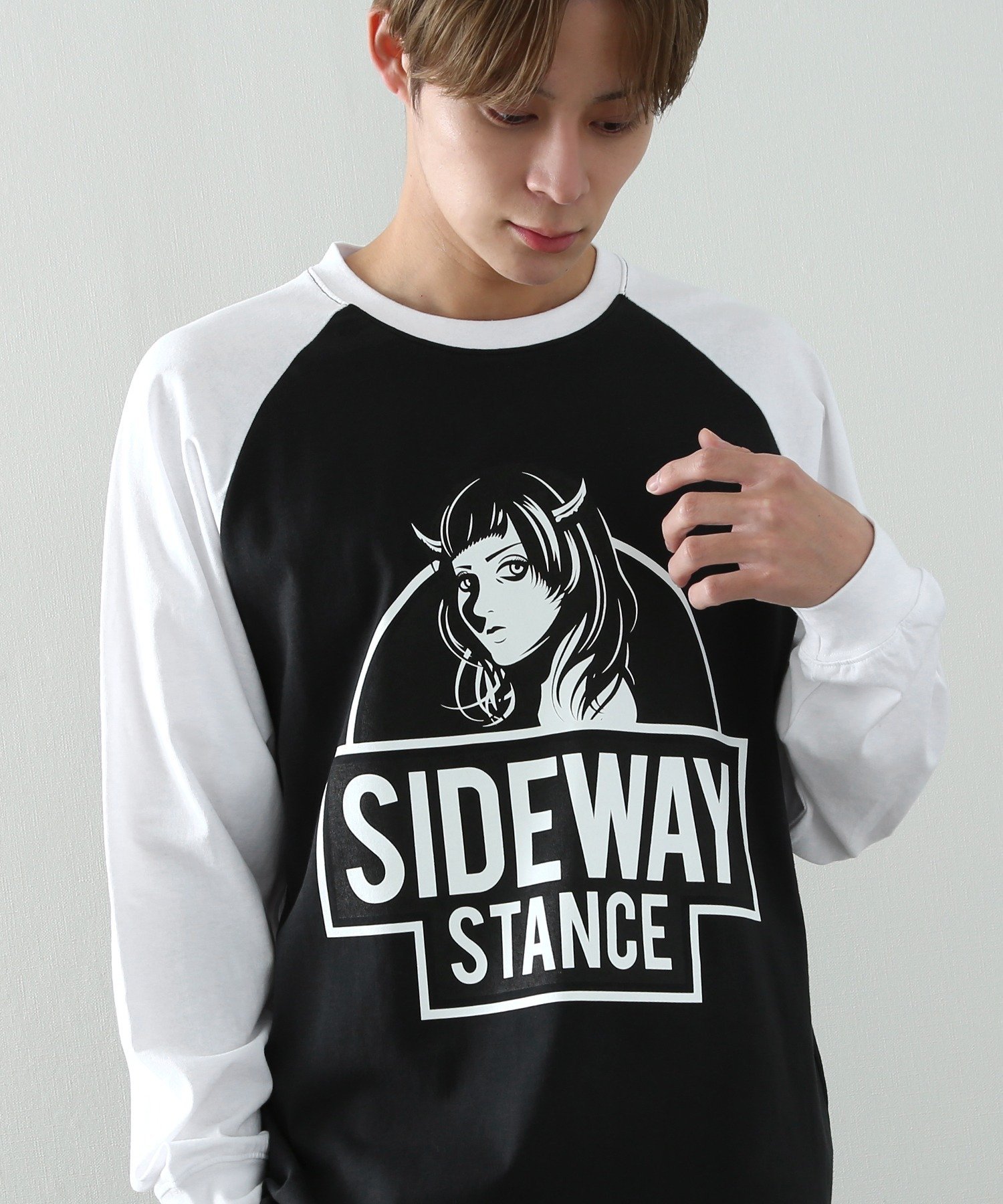 【SALE／53%OFF】SIDEWAY STANCE SIDEWAY STANCE サイドウェイスタンス ラグラン プリント ガール 長袖Tシャツ インプローブス トップス カットソー・Tシャツ ホワイト