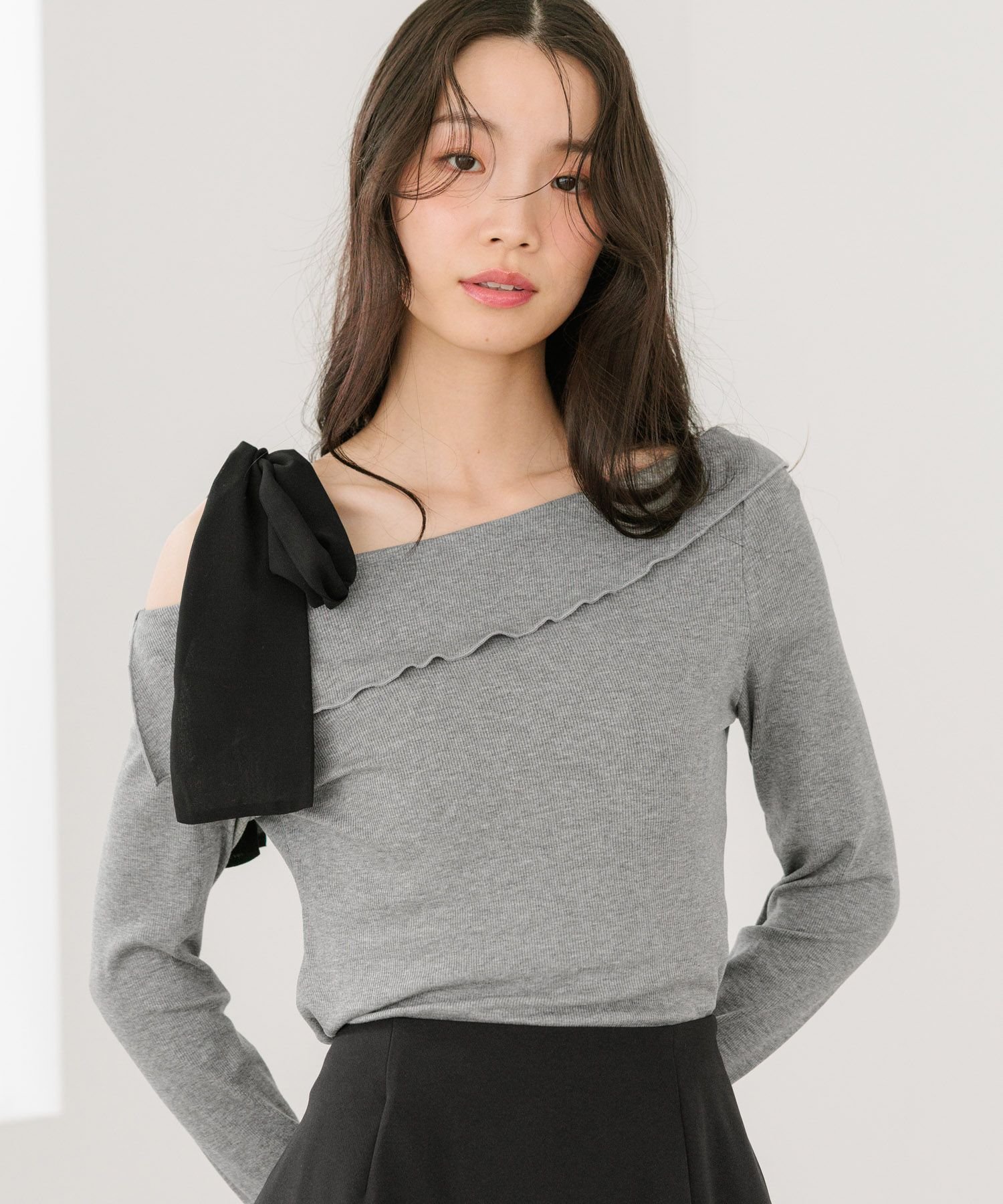 Heather オフショルリボンカットソー ヘザー トップス カットソー・Tシャツ ブラック グレー ホワイト
