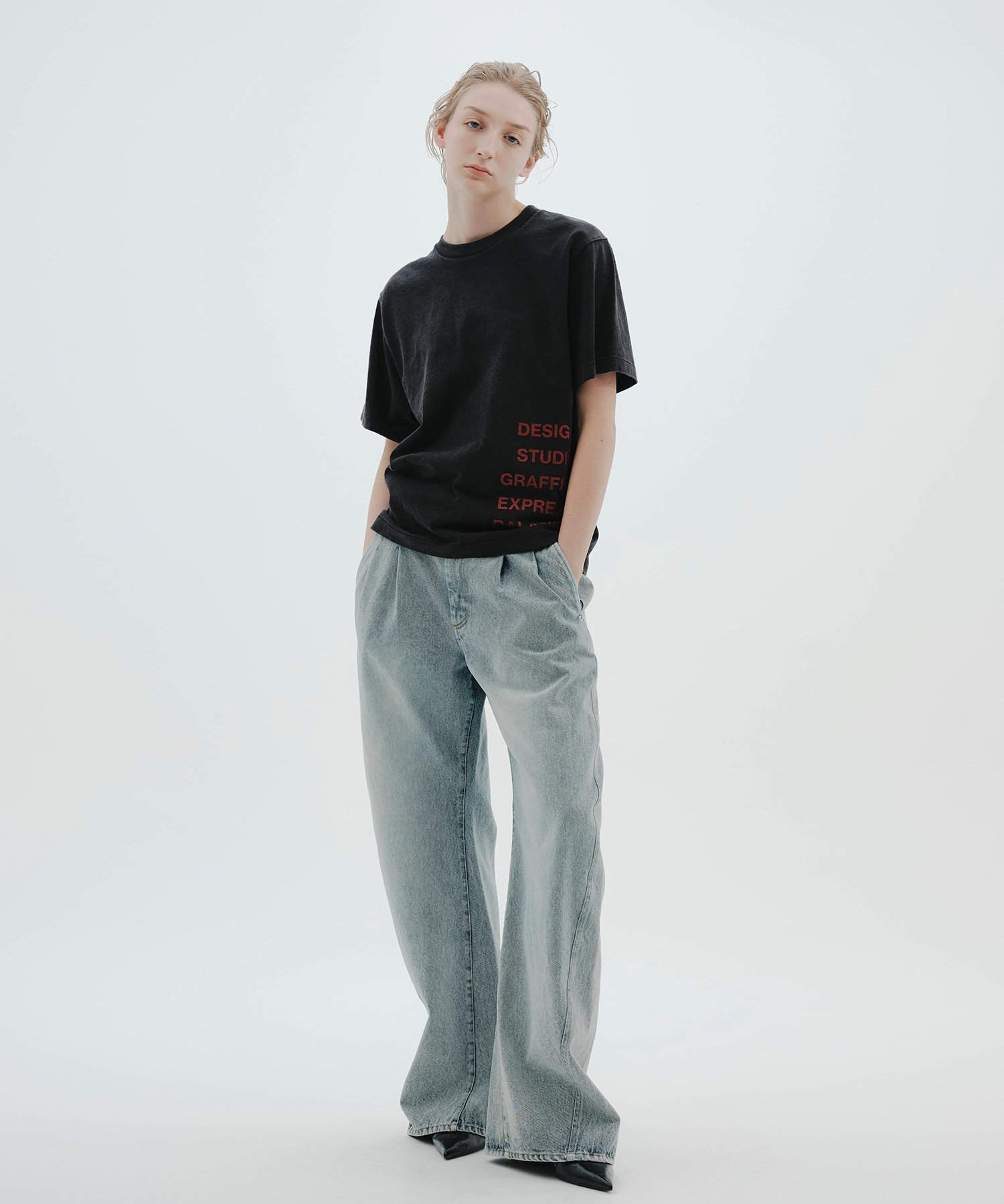 NOISE MAKER グリッターグラフィックワードTEE ノイズメーカー トップス カットソー・Tシャツ ブラック