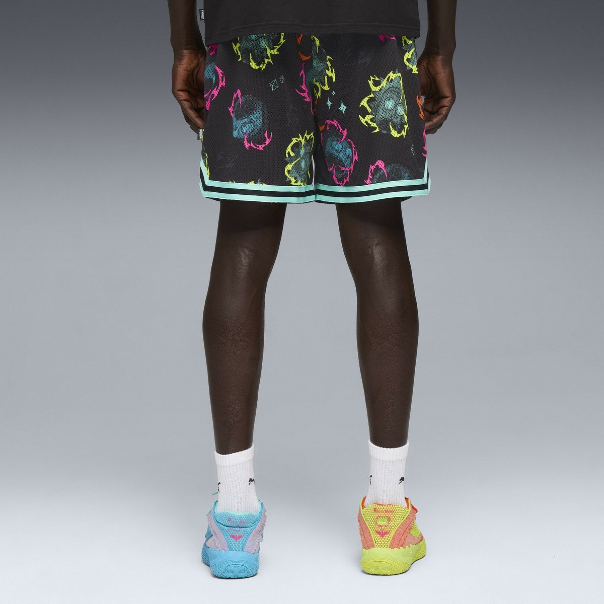 ユニセックス バスケットボール HOOPS x リック アンド モーティー AOP 5.5インチ ショーツ Rick & Morty AOP 5.5 Short プーマ パンツ その他のパンツ ブラック