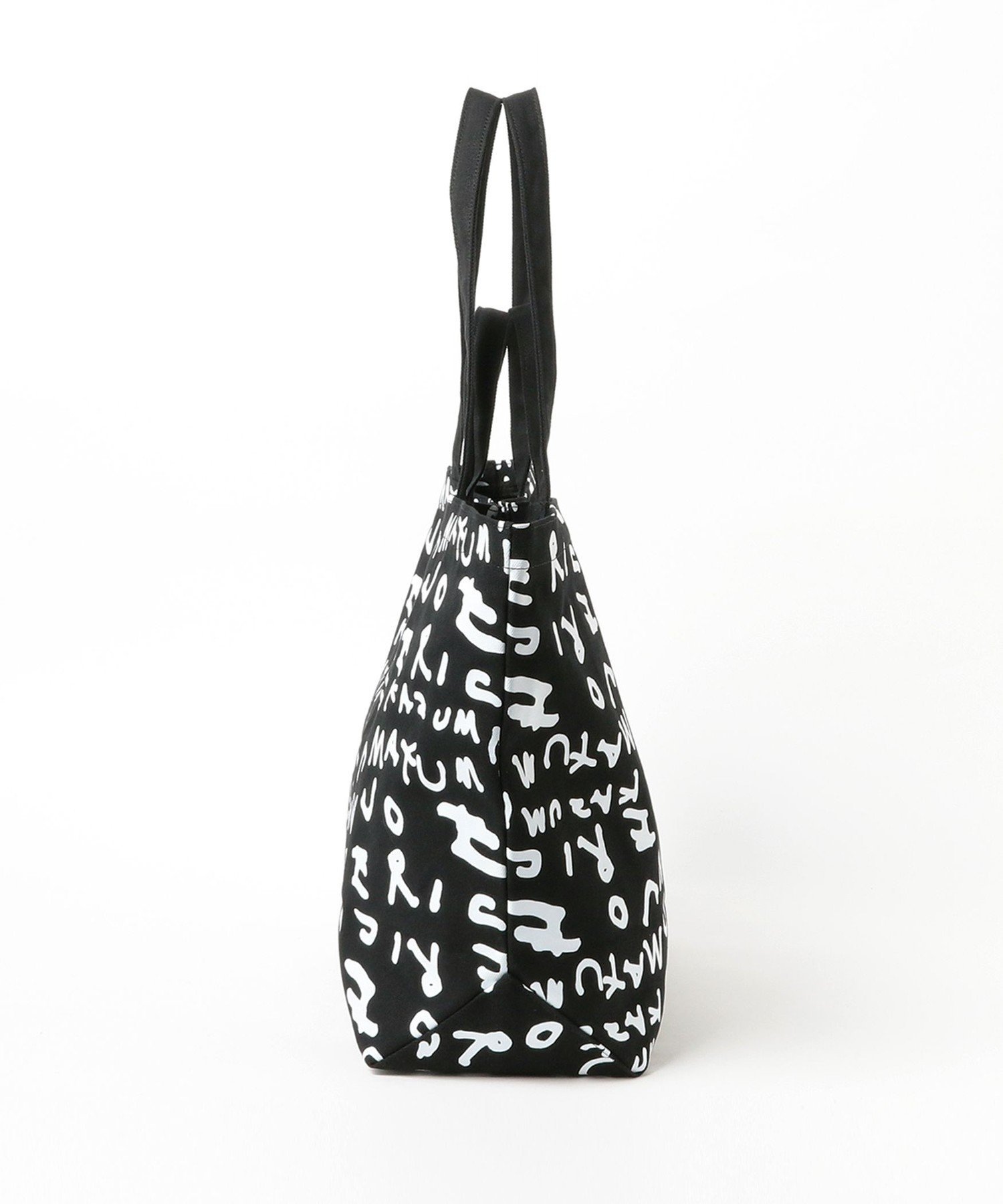 BEAMS T Kazuma Ogata * Eric Elms * Joe Garvey * Mayumi Yamase / TOTE BAG ビームスT バッグ その他のバッグ ブラック【送料無料】