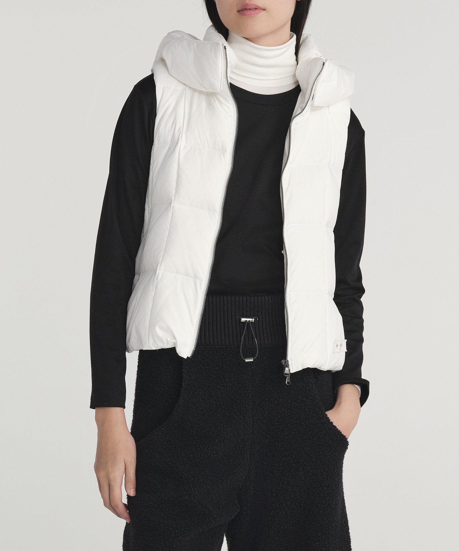 TATRAS (W)【TATRAS 直営店】ZALAGA ザラガ タトラスコンセプトストア ジャケット・アウター ダウンジャケット・ダウンベスト ホワイト ブラック【送料無料】のサムネイル