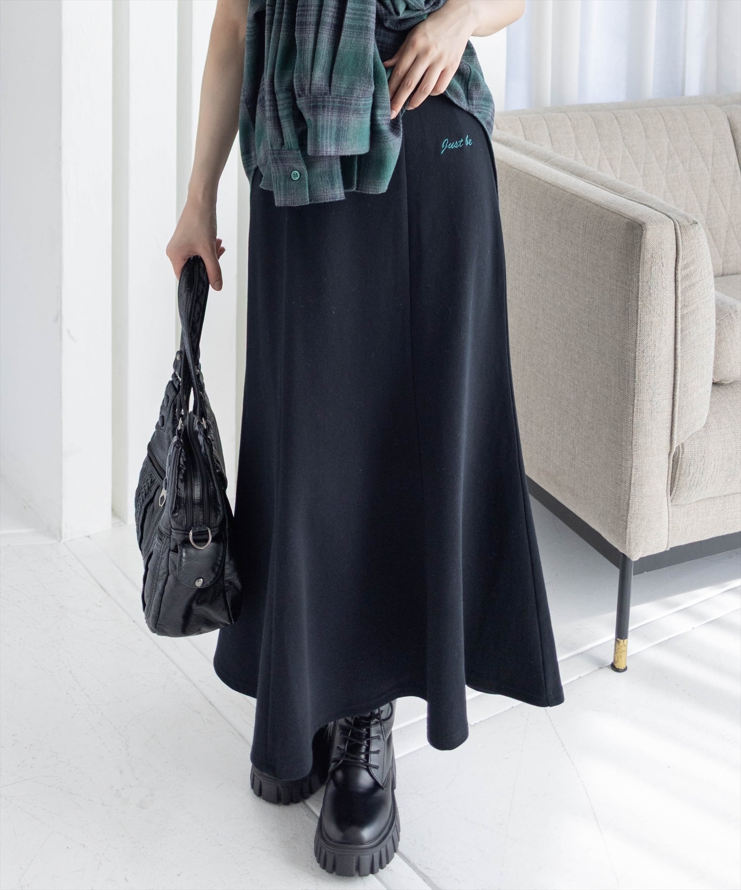 【SALE／39%OFF】clear スウェットワンポイント刺繡入りマーメイドスカート クリア スカート ロング・マキシスカート ブラックのサムネイル