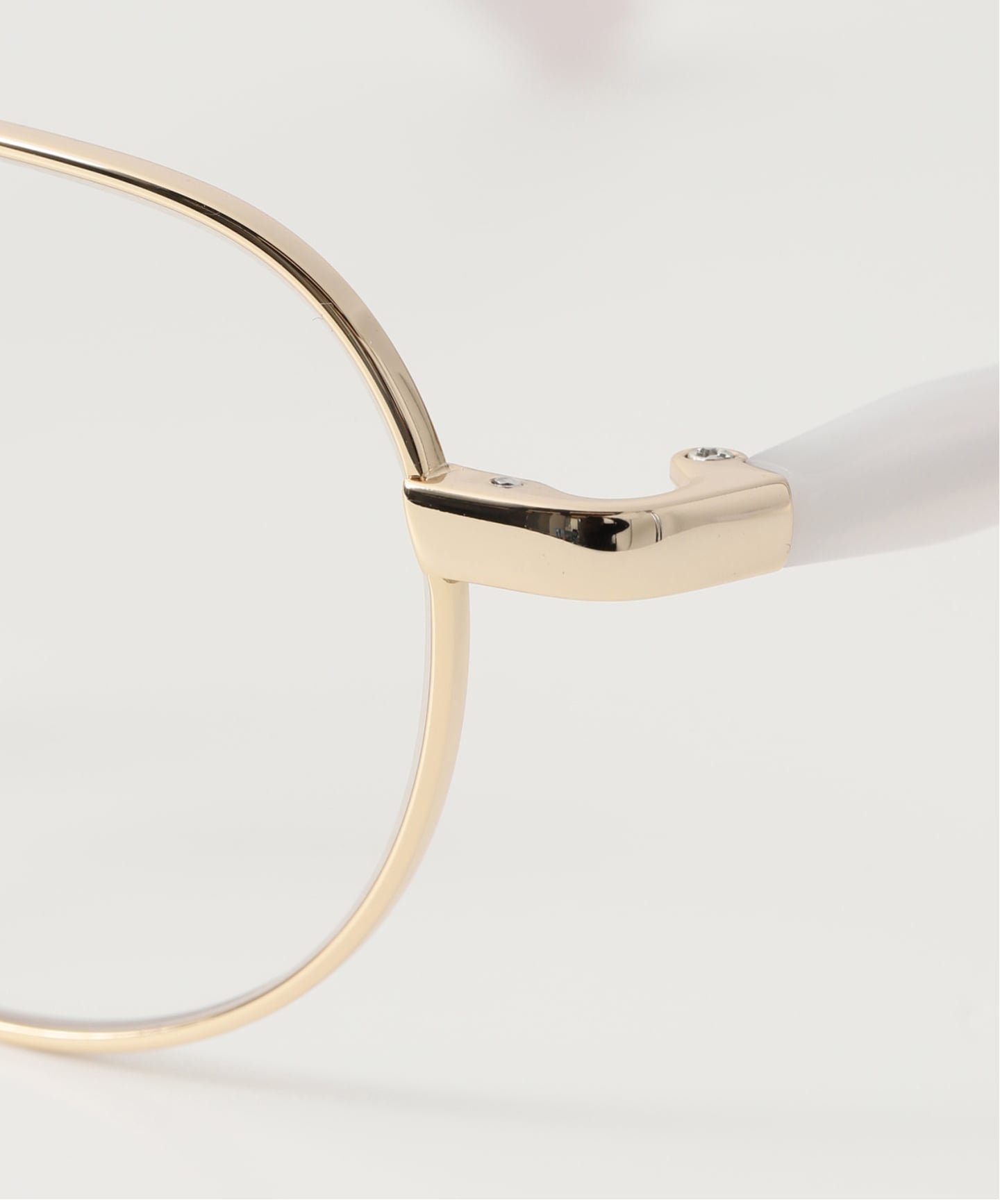 OUTDOOR PRODUCTS Usual Things ≪予約≫Eyewear Clifton ゴールドフレーム 調光レンズ アウトドアプロダクツユージュアルシングス ファッション雑貨 サングラス ゴールド【送料無料】