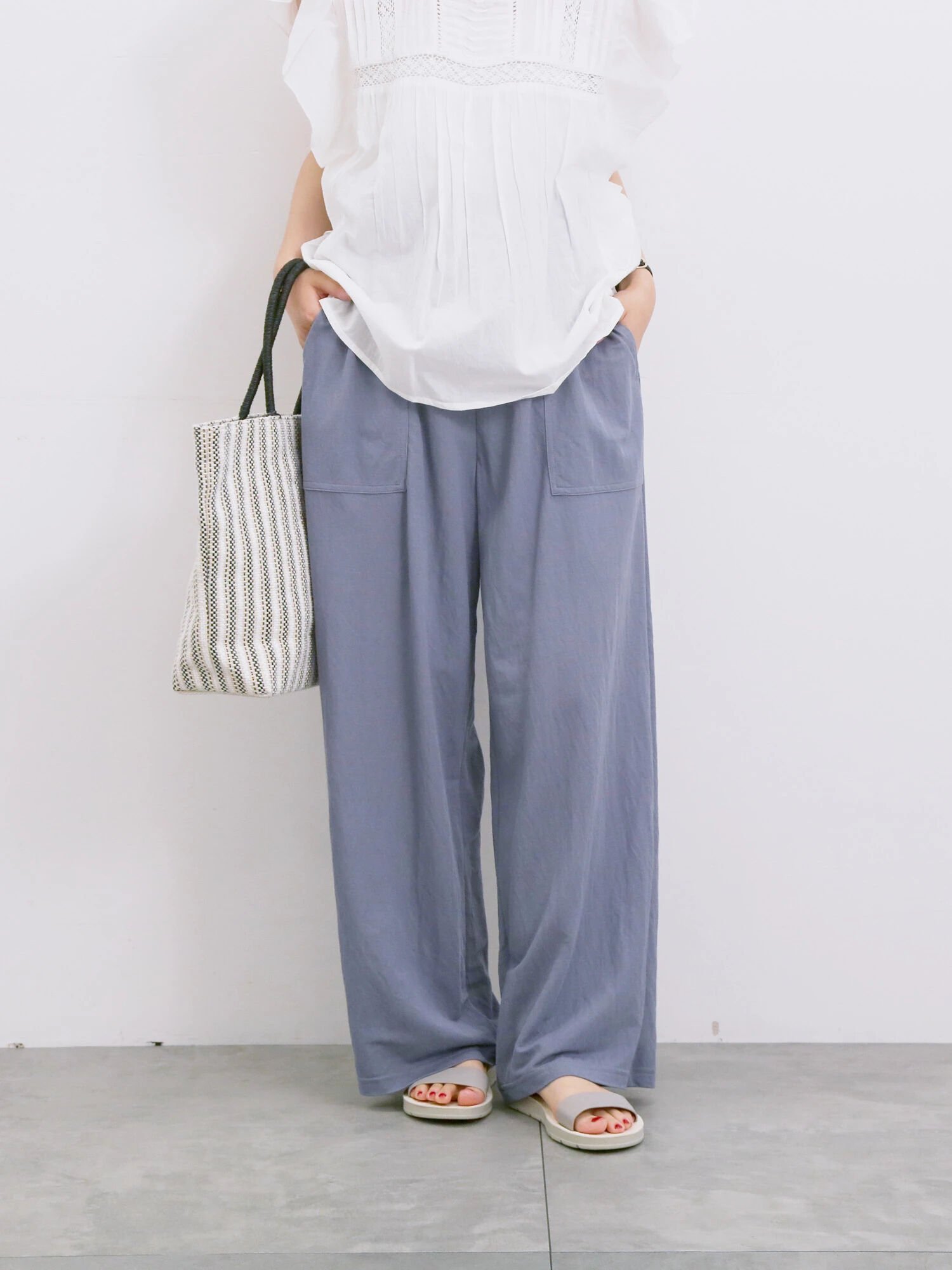 【SALE／50%OFF】Samansa Mos2 blue 【接触冷感】ワイドイージーパンツ サマンサモスモス パンツ その他のパンツ ブラック ベージュ カーキグリーン グレーのサムネイル