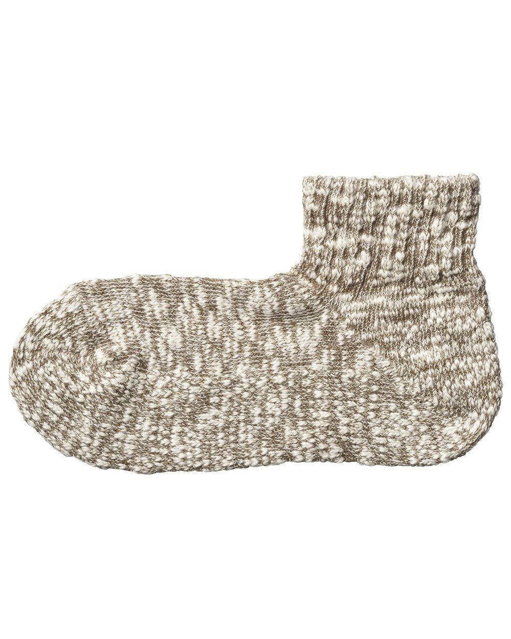 Snow Peak（スノーピーク）Gara Gara Socks糸の太さが不均等なスラブ糸を使用しているため、でこぼこした独特の質感が特徴。足のラインに沿ったL字型の靴下。締めつけを感じにくい快適な履き心地。型番：UG-609R-BR-02 JQ8530【採寸】23-25cm商品のサイズについて【商品詳細】素材：綿、アクリル、ポリエステル、レーヨン、ポリウレタンサイズ：S※画面上と実物では多少色具合が異なって見える場合もございます。ご了承ください。商品のカラーについて 【予約商品について】 ※「先行予約販売中」「予約販売中」をご注文の際は予約商品についてをご確認ください。■重要なお知らせ※ 当店では、ギフト配送サービス及びラッピングサービスを行っておりません。ご注文者様とお届け先が違う場合でも、タグ（値札）付「納品書 兼 返品連絡票」同梱の状態でお送り致しますのでご了承ください。 ラッピング・ギフト配送について※ 2点以上ご購入の場合、全ての商品が揃い次第一括でのお届けとなります。お届け予定日の異なる商品をお買い上げの場合はご注意下さい。お急ぎの商品がございましたら分けてご購入いただきますようお願い致します。発送について ※ 買い物カートに入れるだけでは在庫確保されませんのでお早めに購入手続きをしてください。当店では在庫を複数サイトで共有しているため、同時にご注文があった場合、売切れとなってしまう事がございます。お手数ですが、ご注文後に当店からお送りする「ご注文内容の確認メール」をご確認ください。ご注文の確定について ※ Rakuten Fashionの商品ページに記載しているメーカー希望小売価格は、楽天市場「商品価格ナビ」に登録されている価格に準じています。 商品の価格についてSnow PeakSnow Peakの靴下靴下・レッグウェアご注文・お届けについて発送ガイドラッピンググッズ3,980円以上送料無料ご利用ガイド
