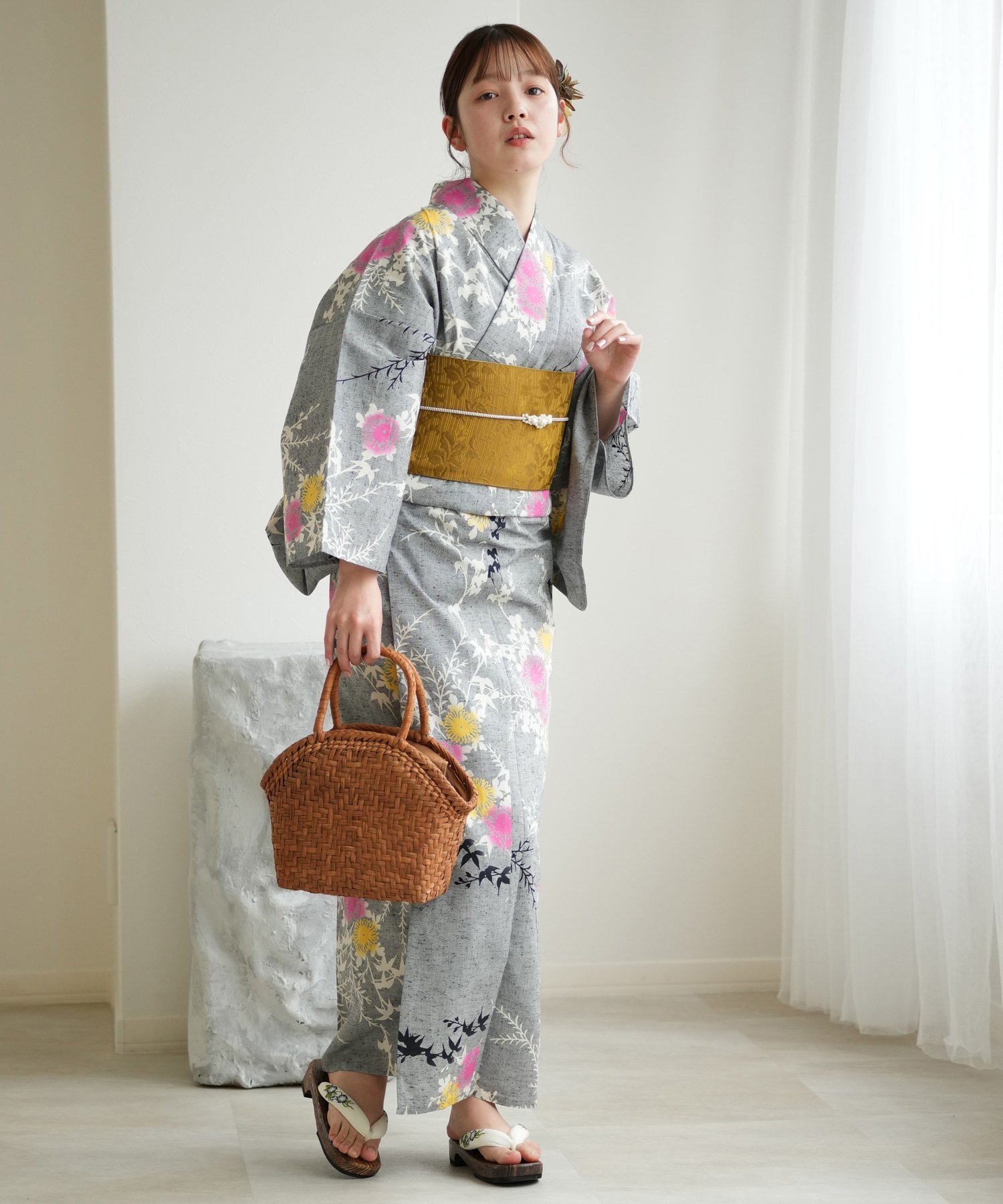 utatane utatane*注染工房 浴衣3点セット 上品グレーにピンクと黄色の小菊 ウタタネ 着物・浴衣・和装小物 浴衣 グレー【送料無料】