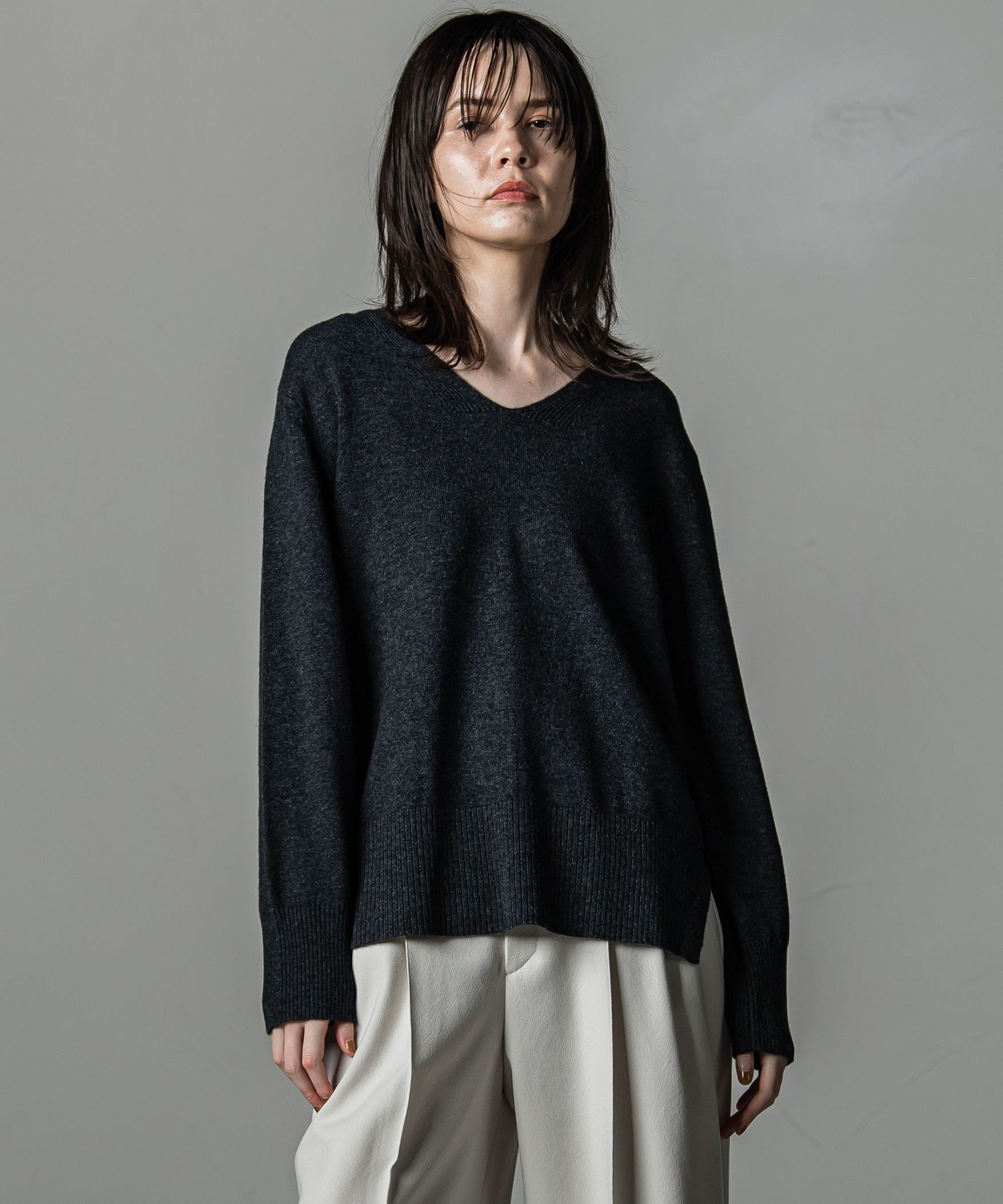 la.f... 【HIRCUS】ウールカシミヤVネックニット≪手洗い可能≫ ラ・エフ トップス ニット グレー ピンク ブルー【送料無料】のサムネイル