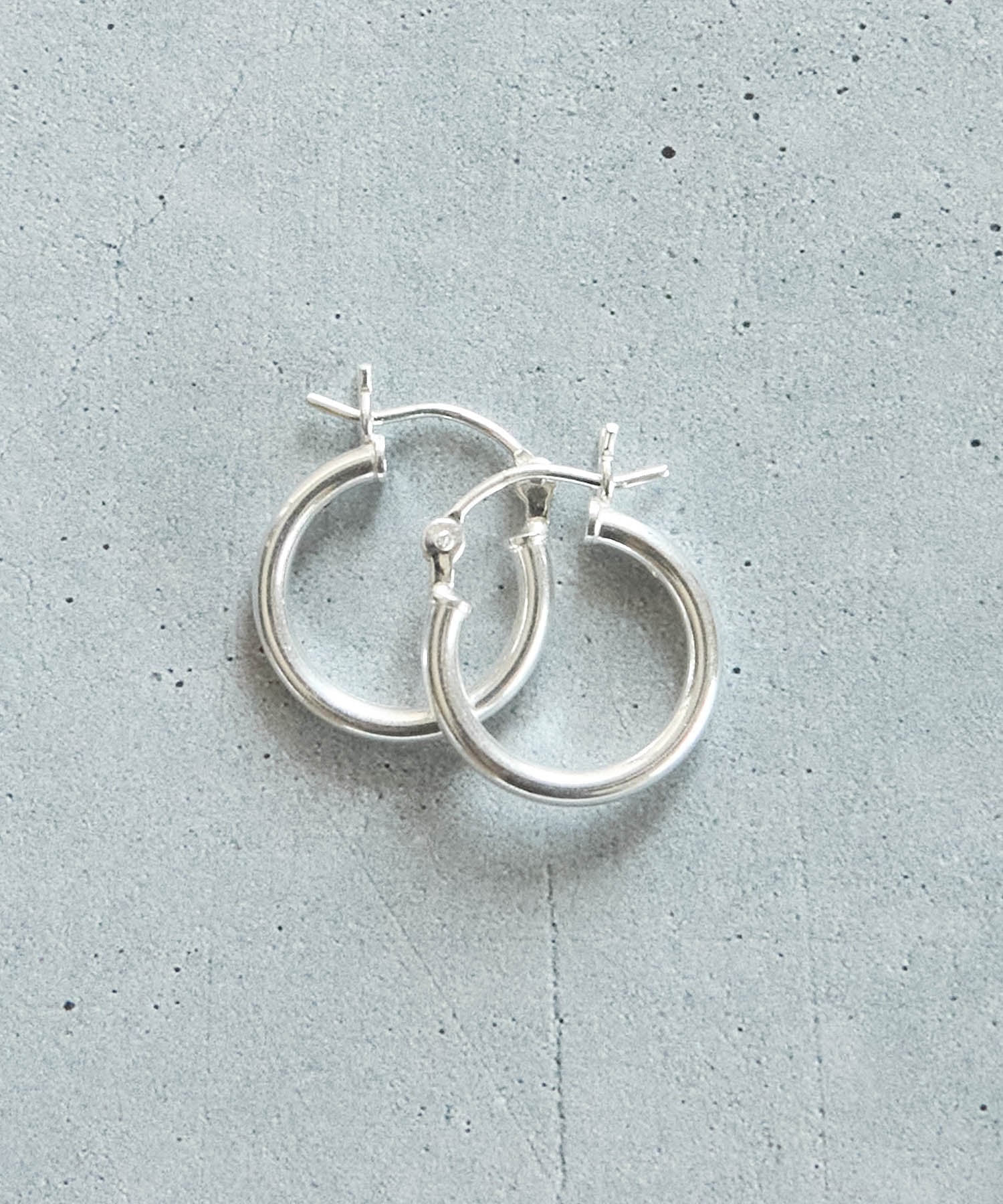 Magine SV925 SMALL HOOP PIERCE 16mm:シルバー スモール フープピアス マージン アクセサリー・腕時計 ピアス シルバー