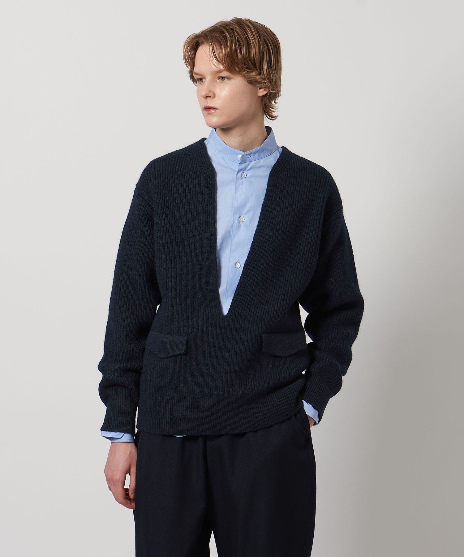 ＜LOEFF＞スリットネック ニット プルオーバー ユナイテッドアローズ アウトレット トップス ニット ネイビー ホワイト