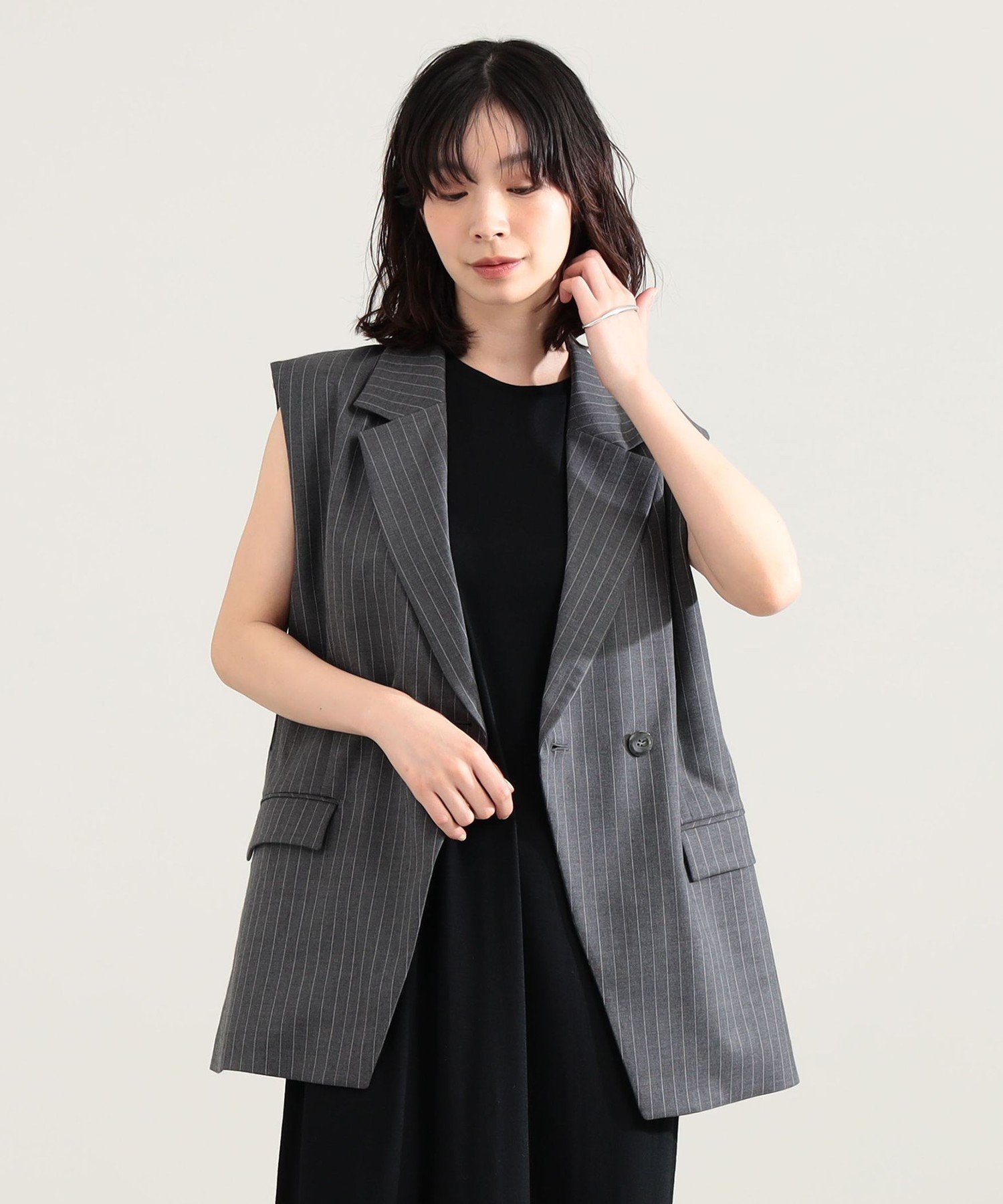 エディター東原妙子 * Demi-Luxe BEAMS / ウォッシャブルウール ジレ デミルクス ビームス ジャケット・アウター ダウンジャケット・ダウンベスト ネイビー ベージュ