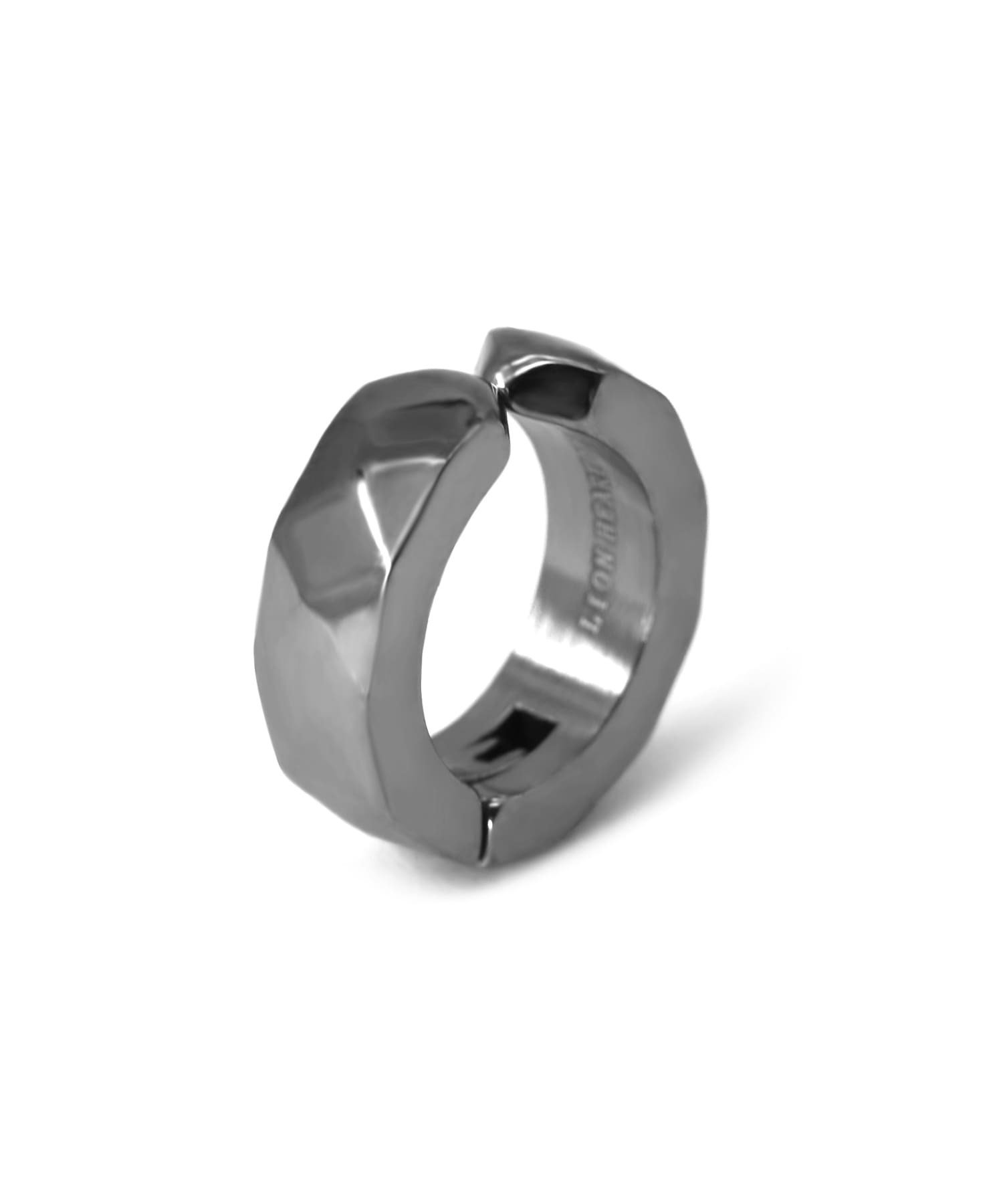 LION HEART LH-1 カッティングイヤーカフ/サージカルステンレス316L ライオンハート アクセサリー・腕時計 イヤリング・イヤーカフ ブラック シ...