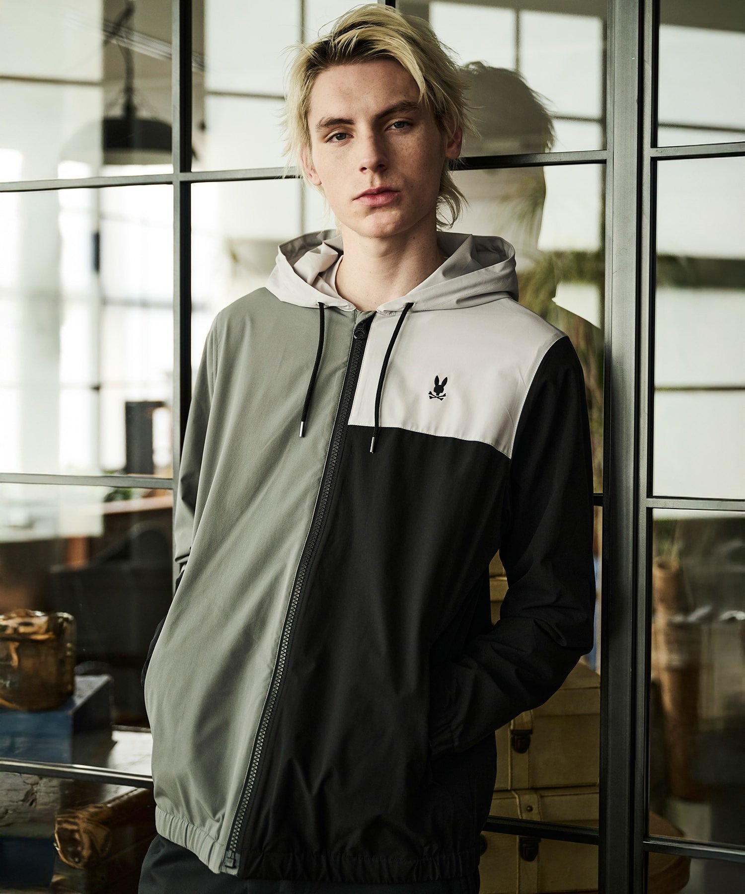 4WAYストレッチタフタ カラーパネル ブルゾン サイコバニー ジャケット・アウター その他のジャケット・アウター ブラック ネイビー