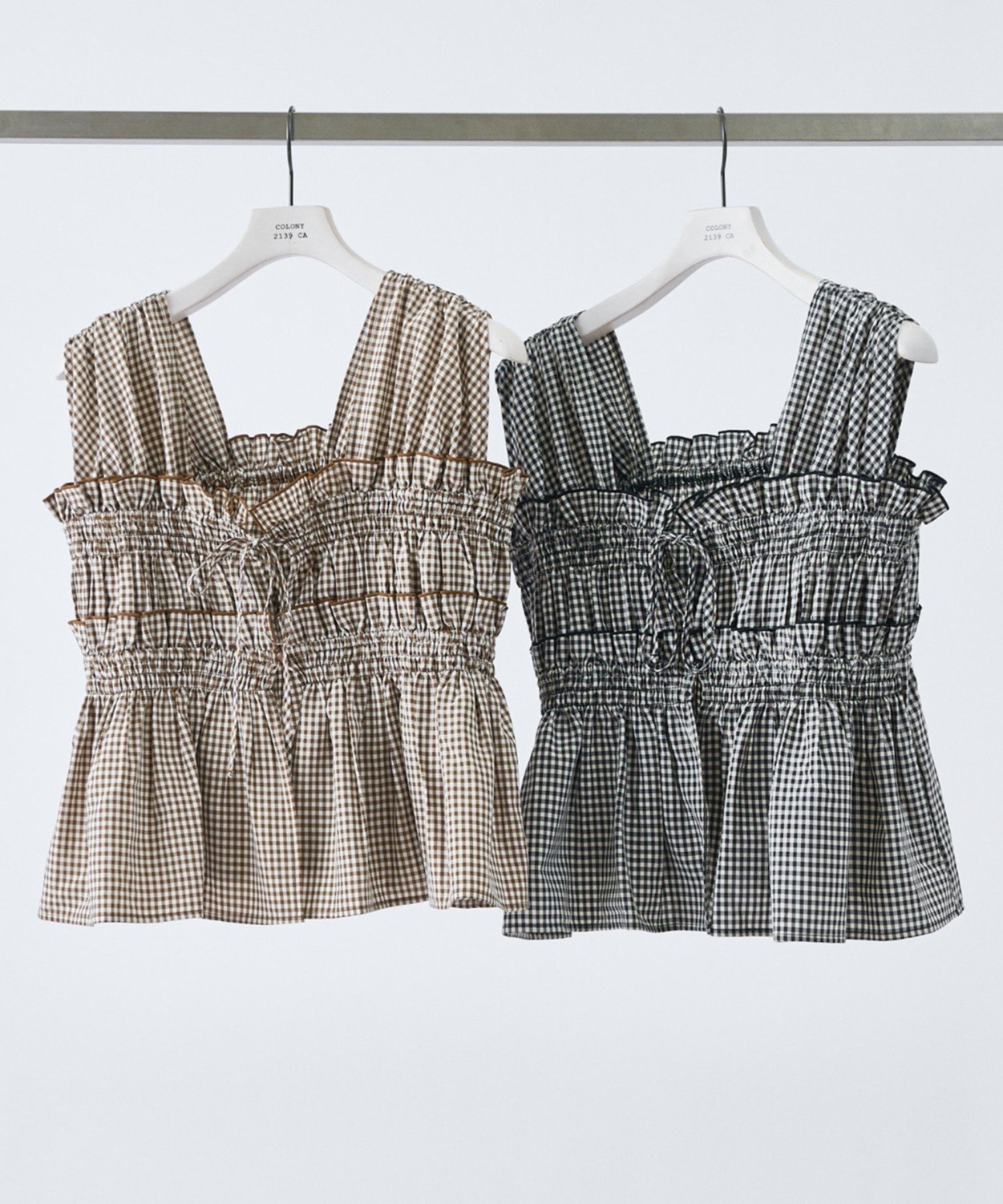 【前後2WAY/WEB限定】チェック柄シャーリングノースリブラウス コロニー トゥーワンスリーナイン トップス シャツ・ブラウス ブラウン ブラック