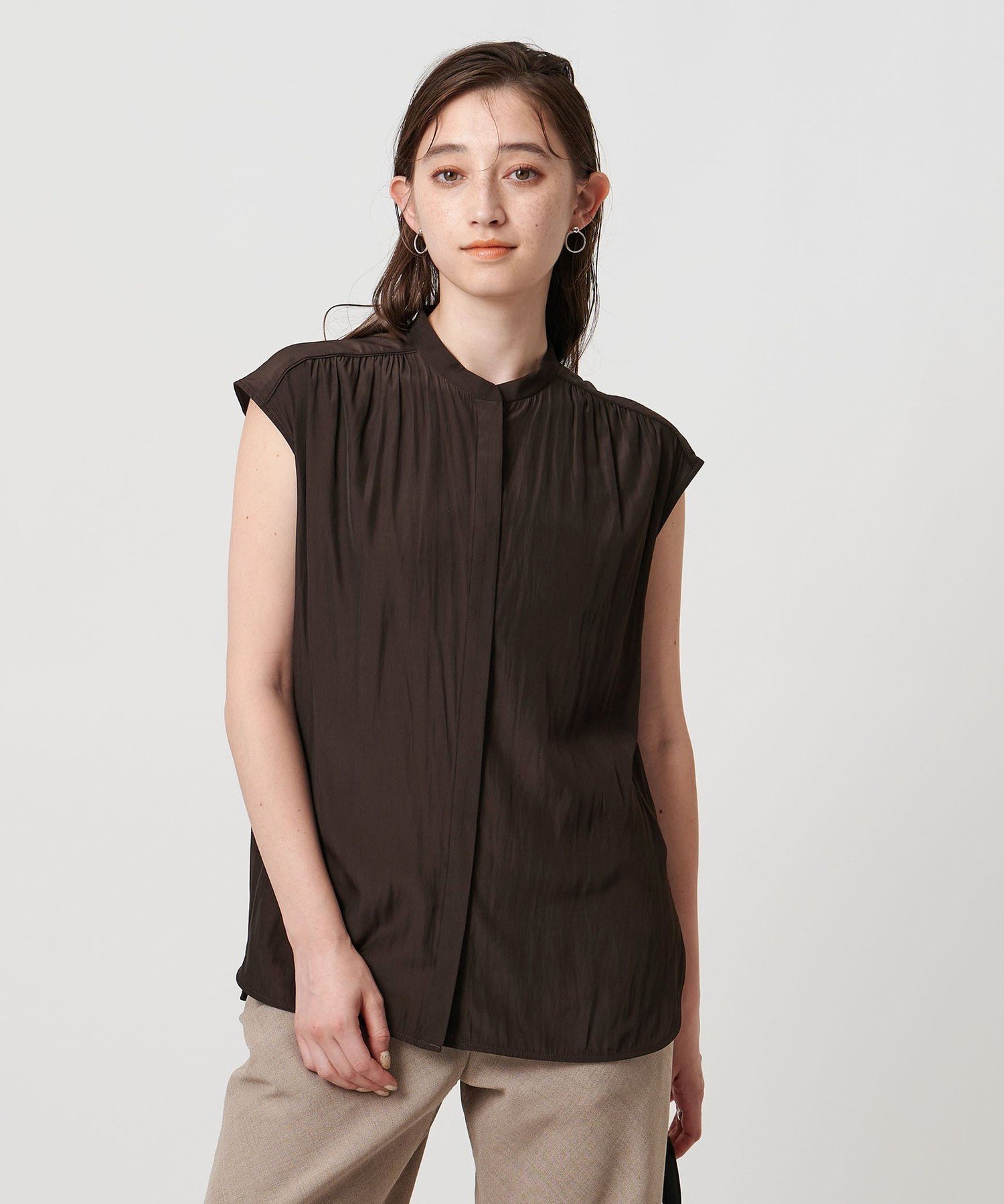 UNITED ARROWS Spiree K/S フレンチスリーブブラウス - ウォッシャブル - ユナイテッドアローズ トップス シャツ・ブラウス ネイビー ブラウン【送料無料】のサムネイル